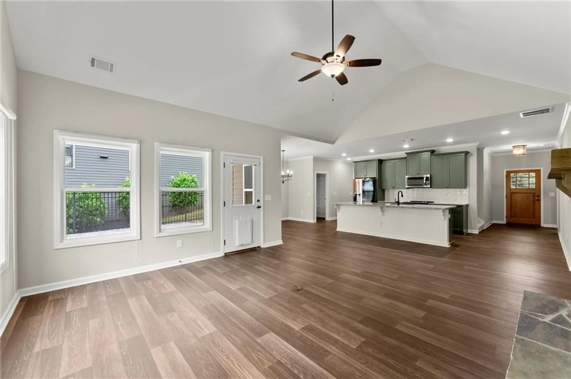 Property Slideshow image 16 of 55 | 208 talga gln, Waleska, GA, 30183