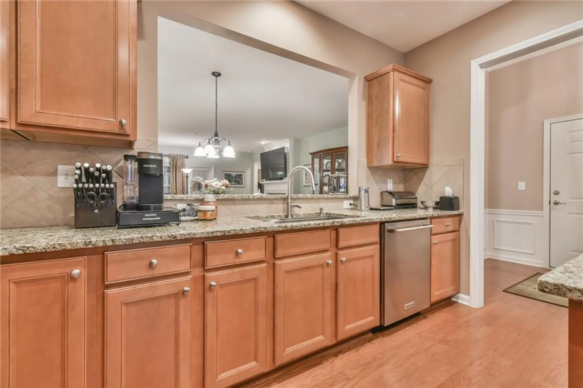 Property Slideshow image 12 of 30 | 6407 autumn crest ln, Hoschton, GA, 30548