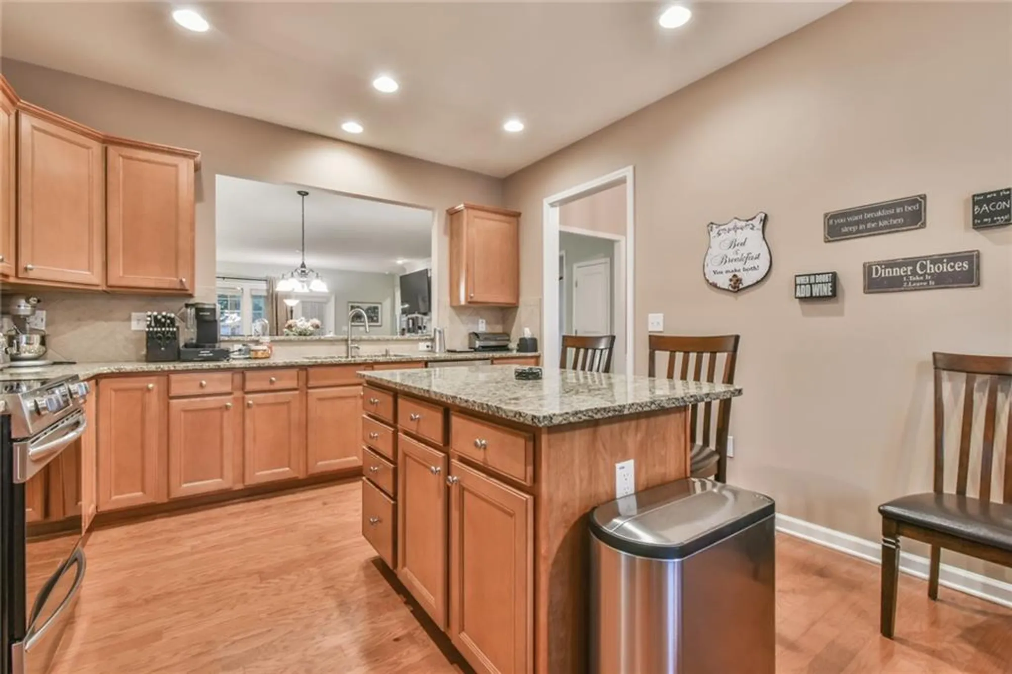 Property Slideshow image 9 of 30 | 6407 autumn crest ln, Hoschton, GA, 30548