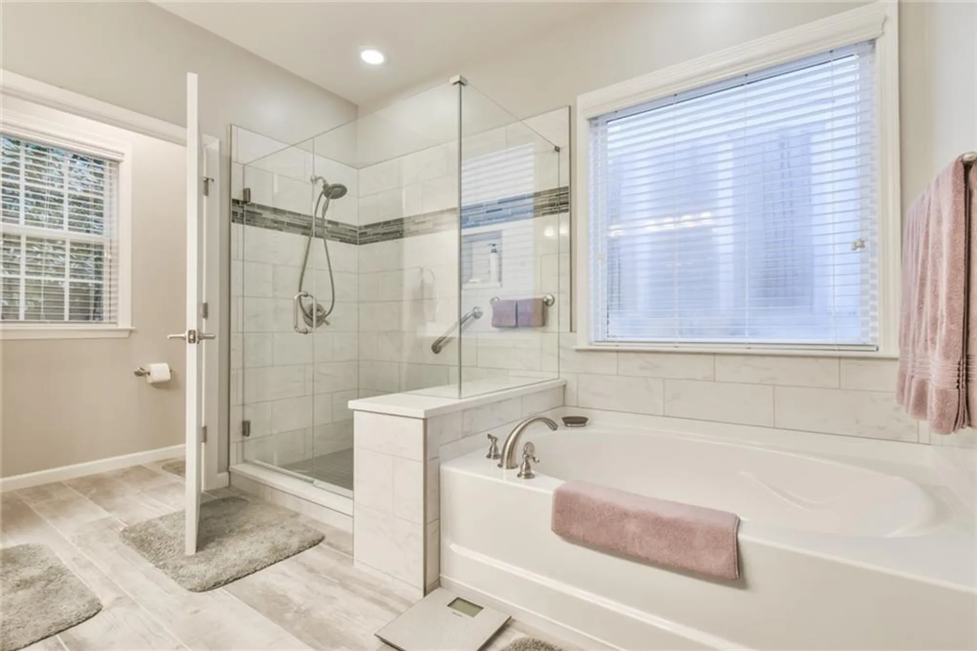 Property Slideshow image 19 of 30 | 6407 autumn crest ln, Hoschton, GA, 30548