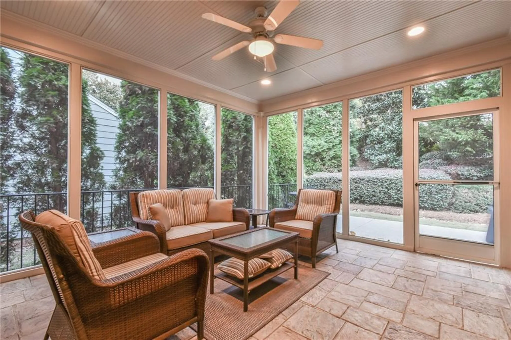 Property Slideshow image 21 of 30 | 6407 autumn crest ln, Hoschton, GA, 30548