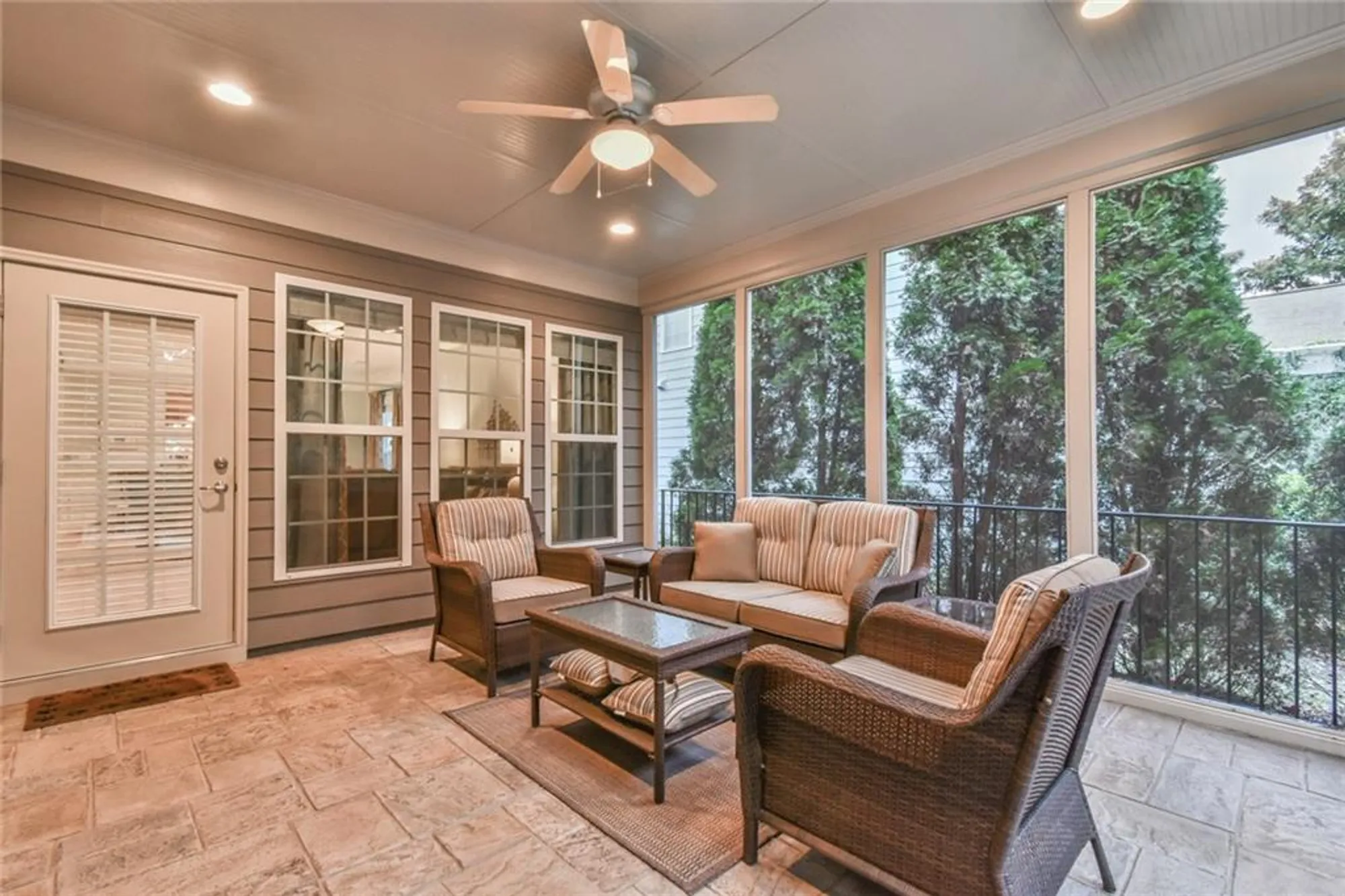 Property Slideshow image 22 of 30 | 6407 autumn crest ln, Hoschton, GA, 30548