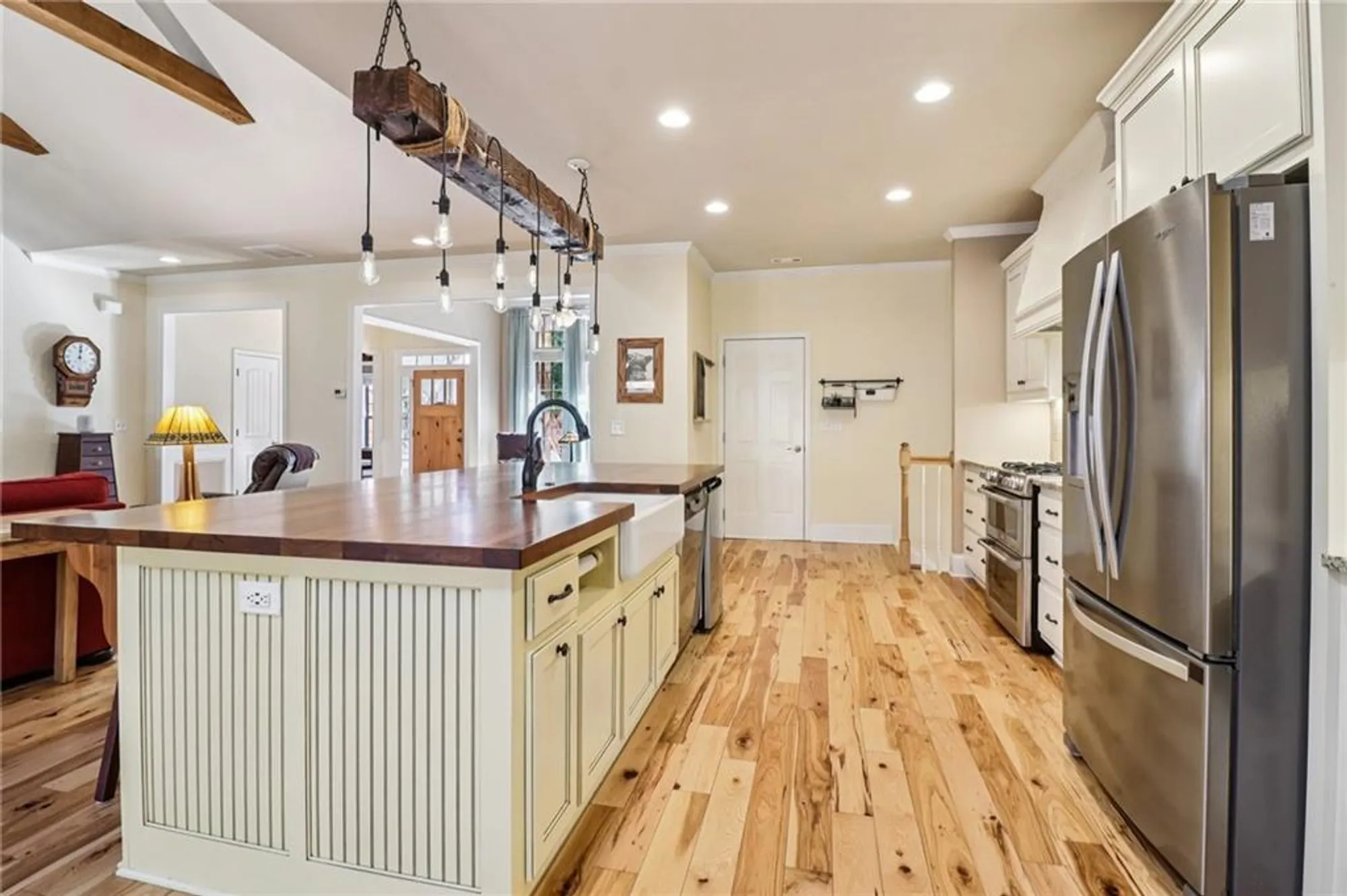 Property Slideshow image 10 of 45 | 2007 eagles rdg, Waleska, GA, 30183