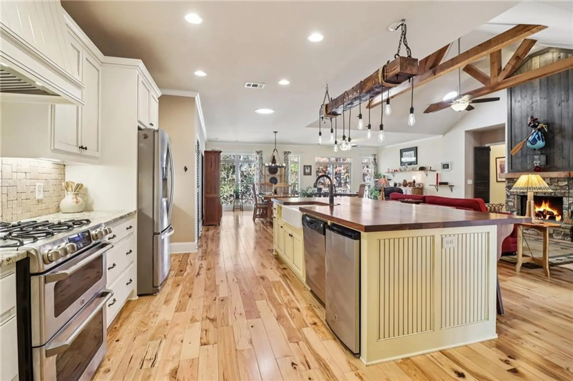 Property Slideshow image 11 of 45 | 2007 eagles rdg, Waleska, GA, 30183