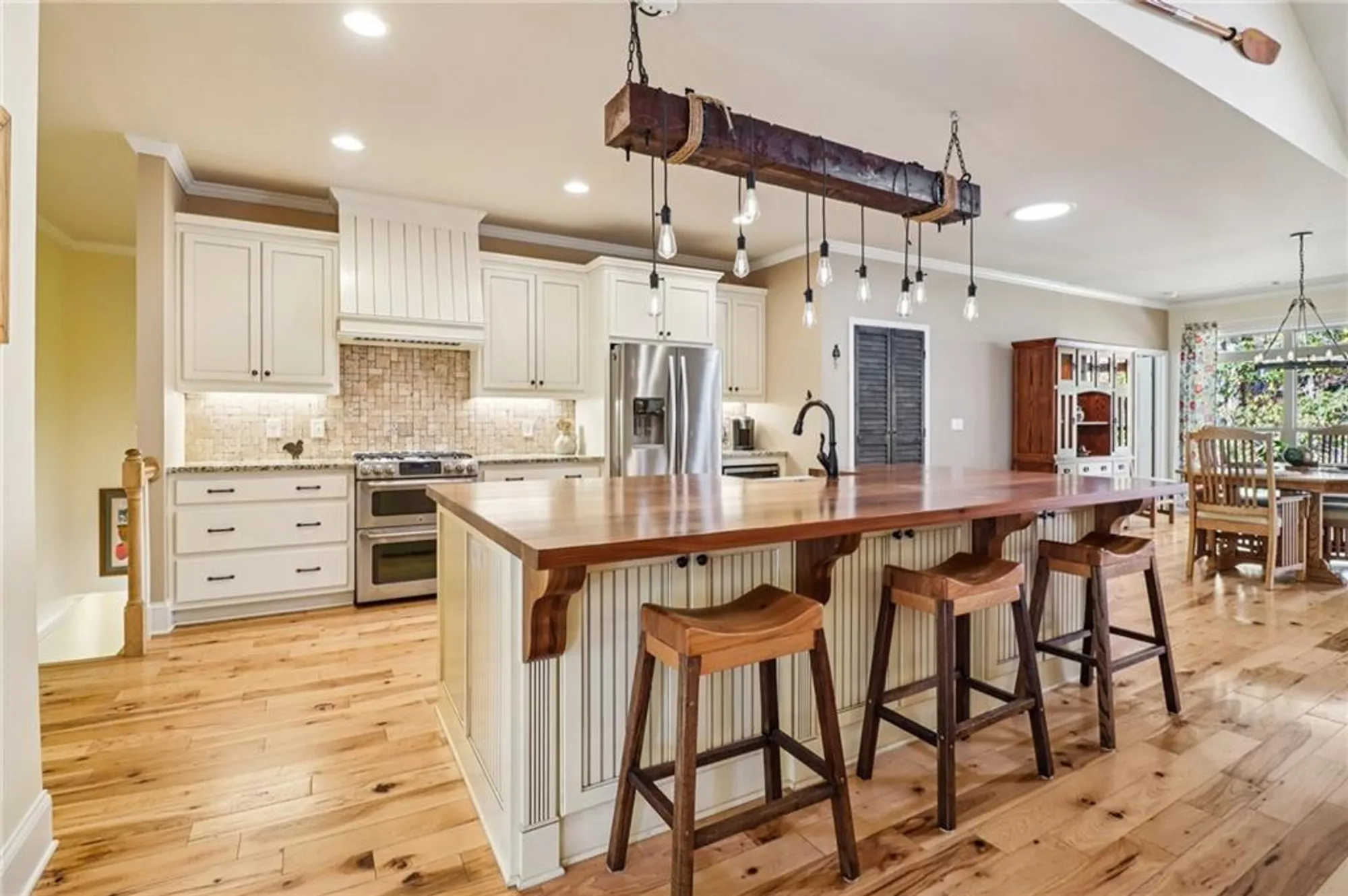 Property Slideshow image 9 of 45 | 2007 eagles rdg, Waleska, GA, 30183