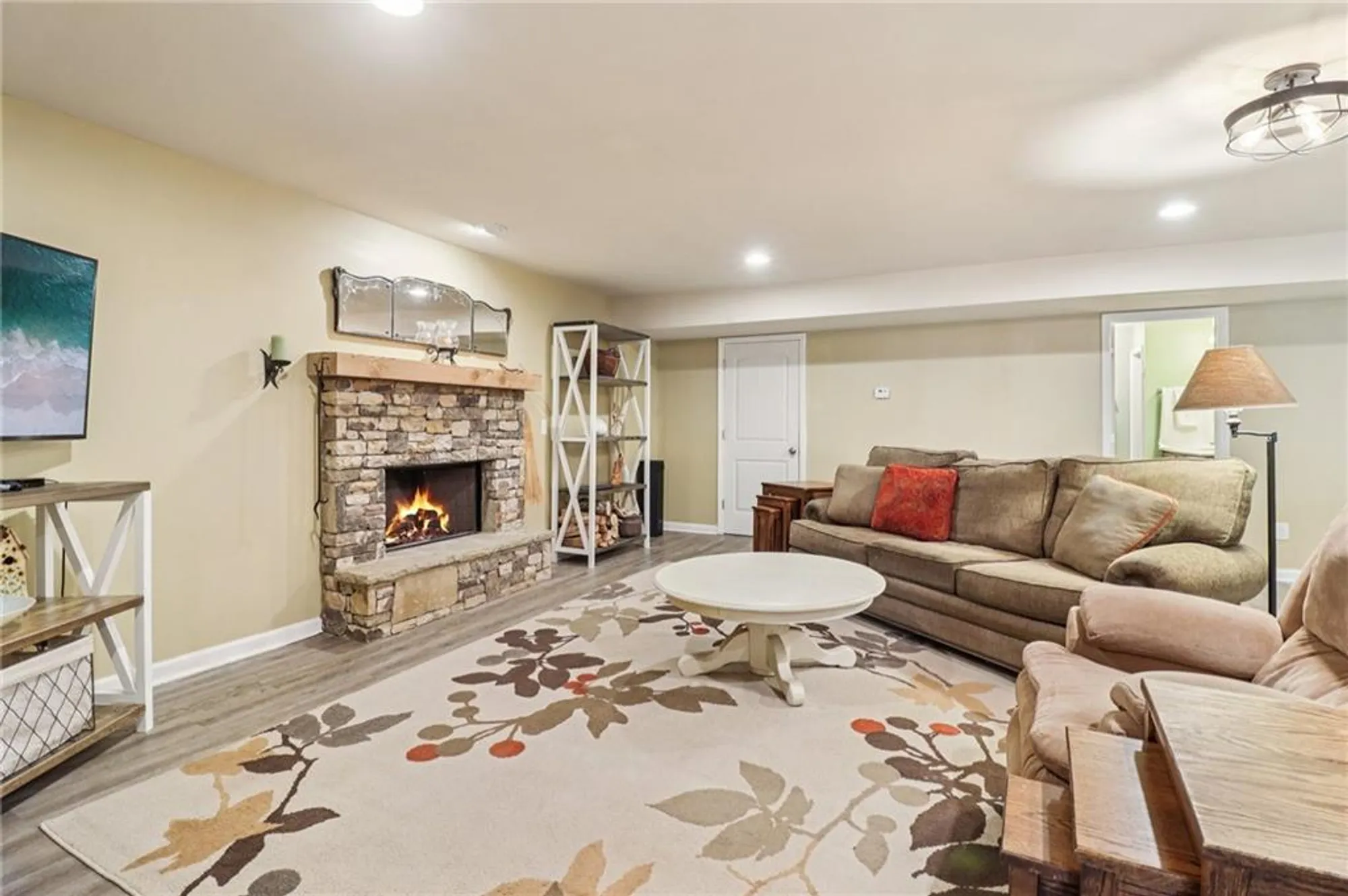 Property Slideshow image 21 of 45 | 2007 eagles rdg, Waleska, GA, 30183