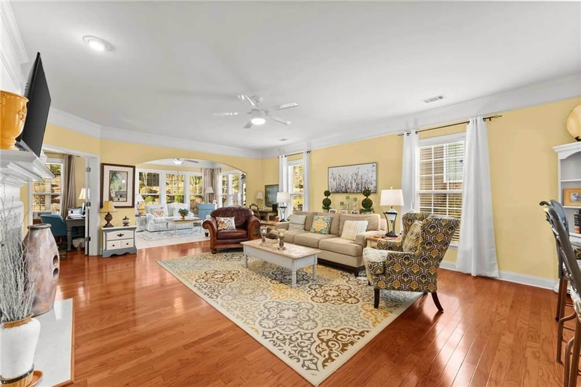 Property Slideshow image 10 of 45 | 5944 bellflower way, Hoschton, GA, 30548