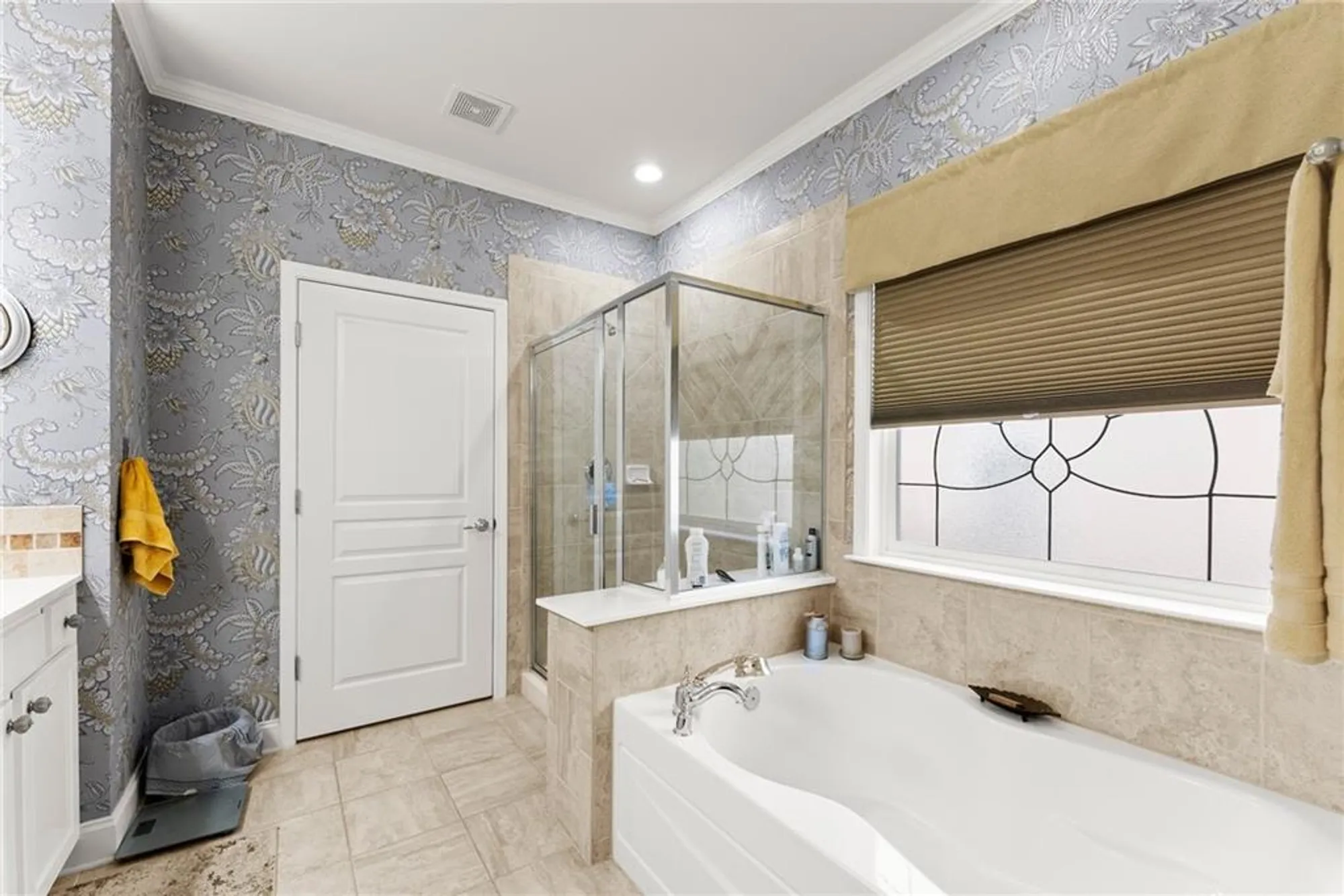 Property Slideshow image 33 of 45 | 5944 bellflower way, Hoschton, GA, 30548