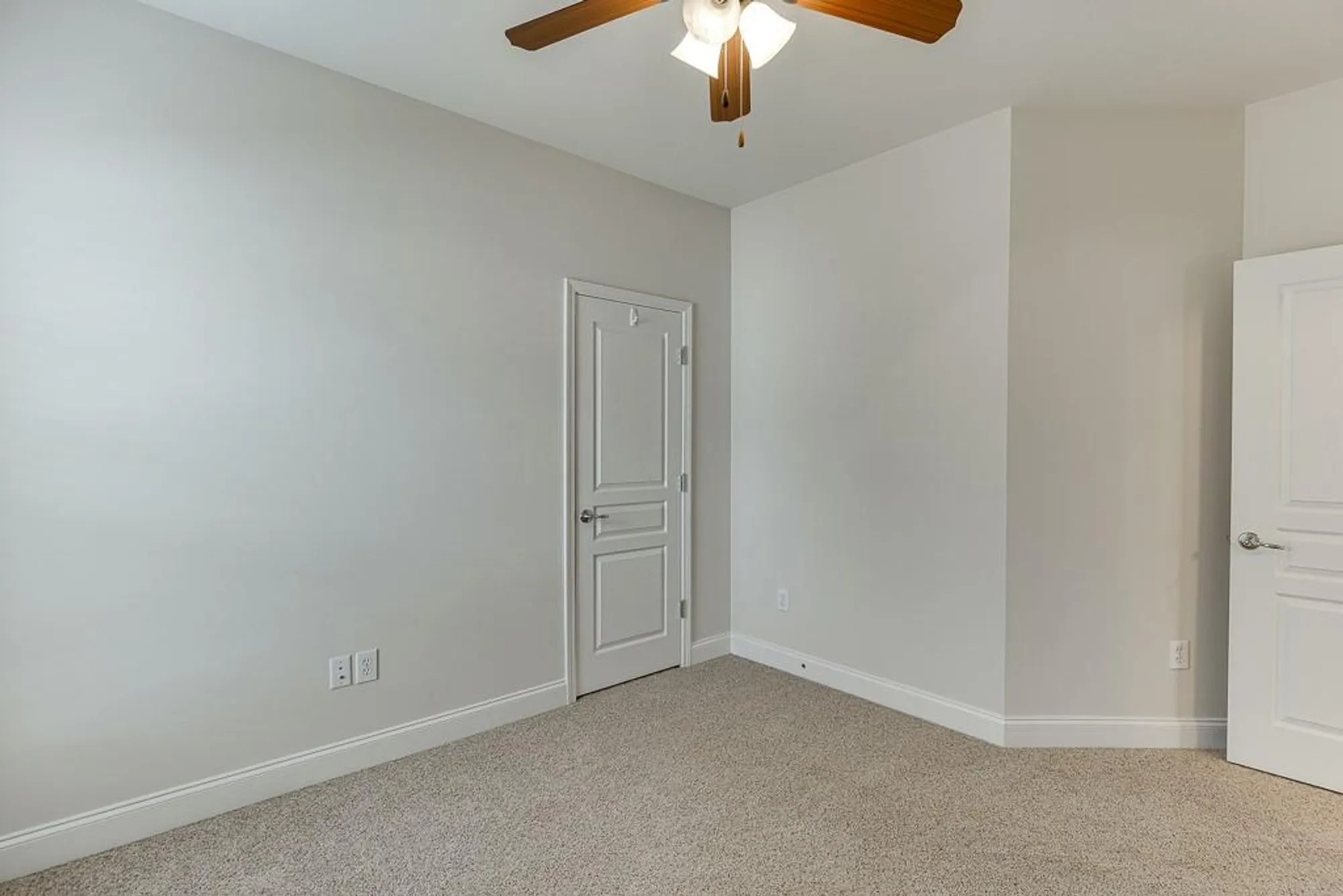 Property Slideshow image 12 of 87 | 6407 lantern rdg, Hoschton, GA, 30548