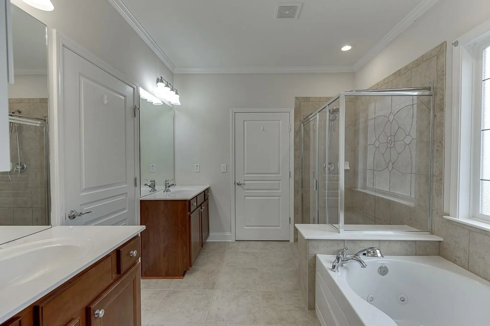Property Slideshow image 47 of 87 | 6407 lantern rdg, Hoschton, GA, 30548