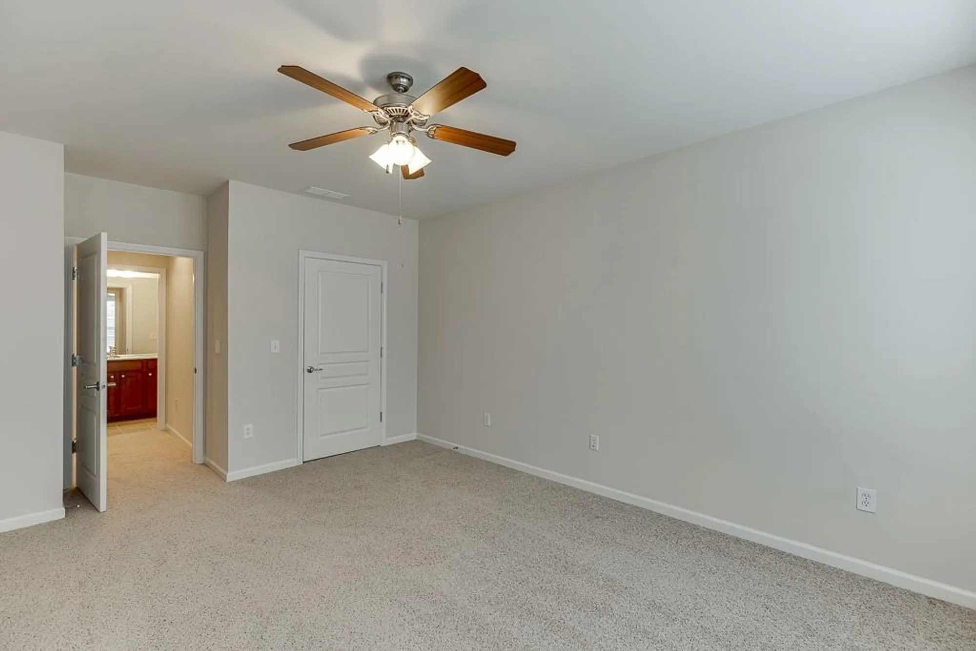 Property Slideshow image 62 of 87 | 6407 lantern rdg, Hoschton, GA, 30548