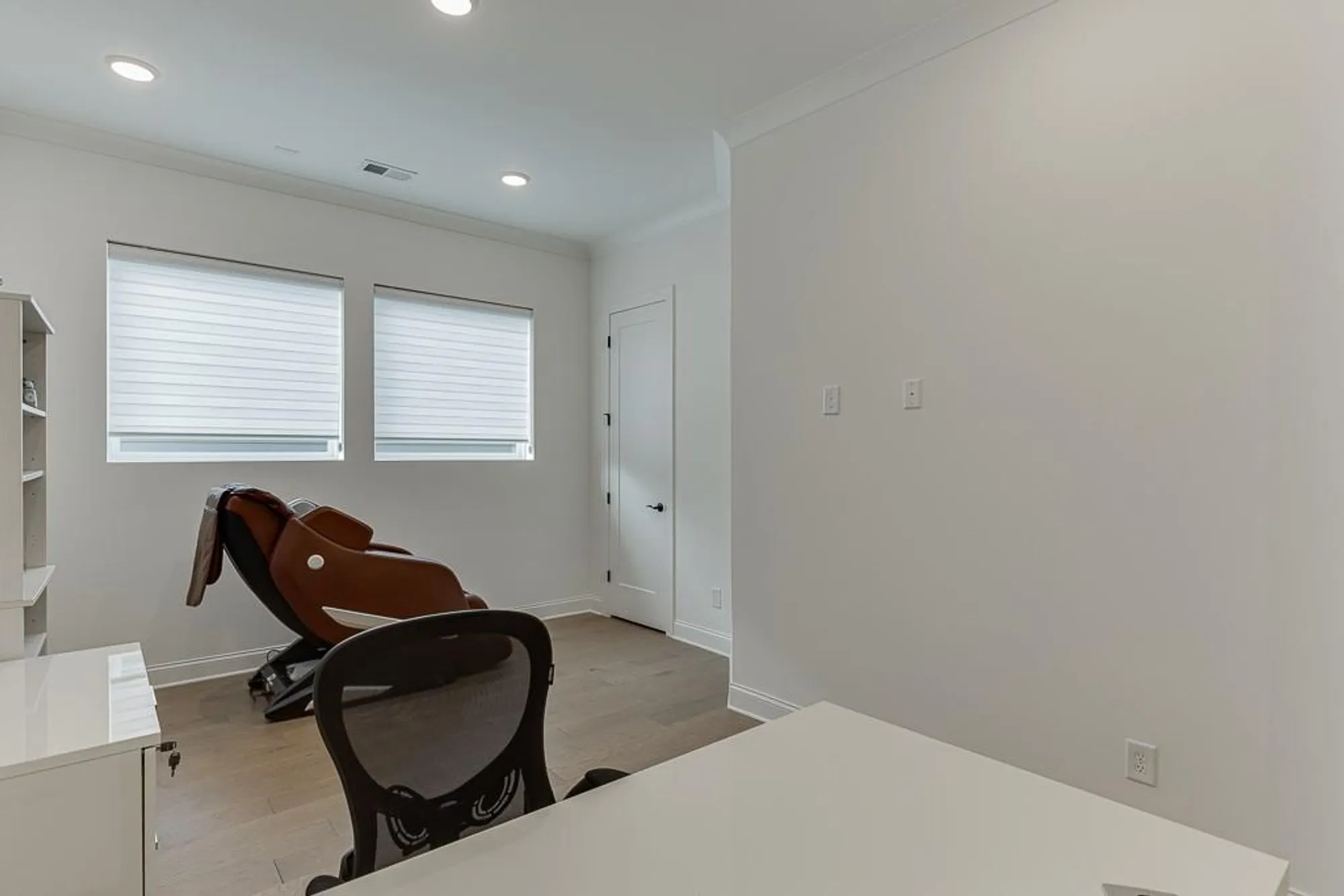 Property Slideshow image 6 of 43 | 6996 river rock dr, Flowery Branch, GA, 30542