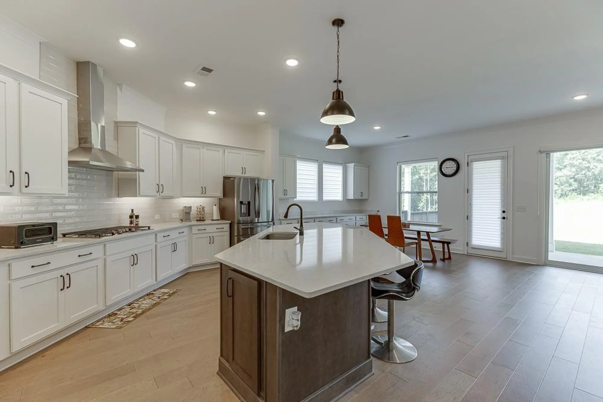 Property Slideshow image 8 of 43 | 6996 river rock dr, Flowery Branch, GA, 30542