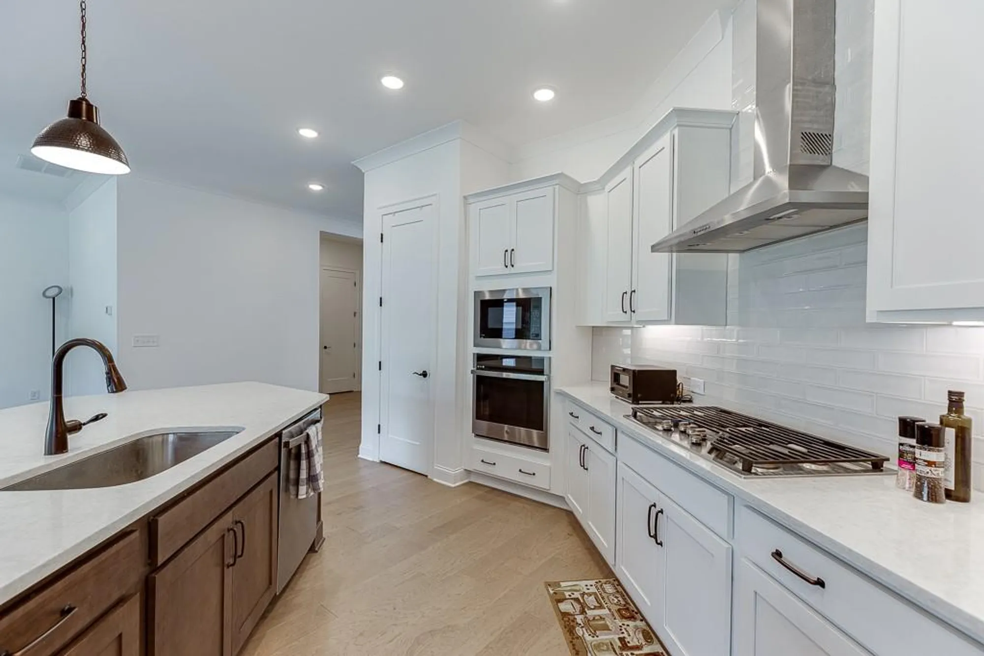 Property Slideshow image 12 of 43 | 6996 river rock dr, Flowery Branch, GA, 30542