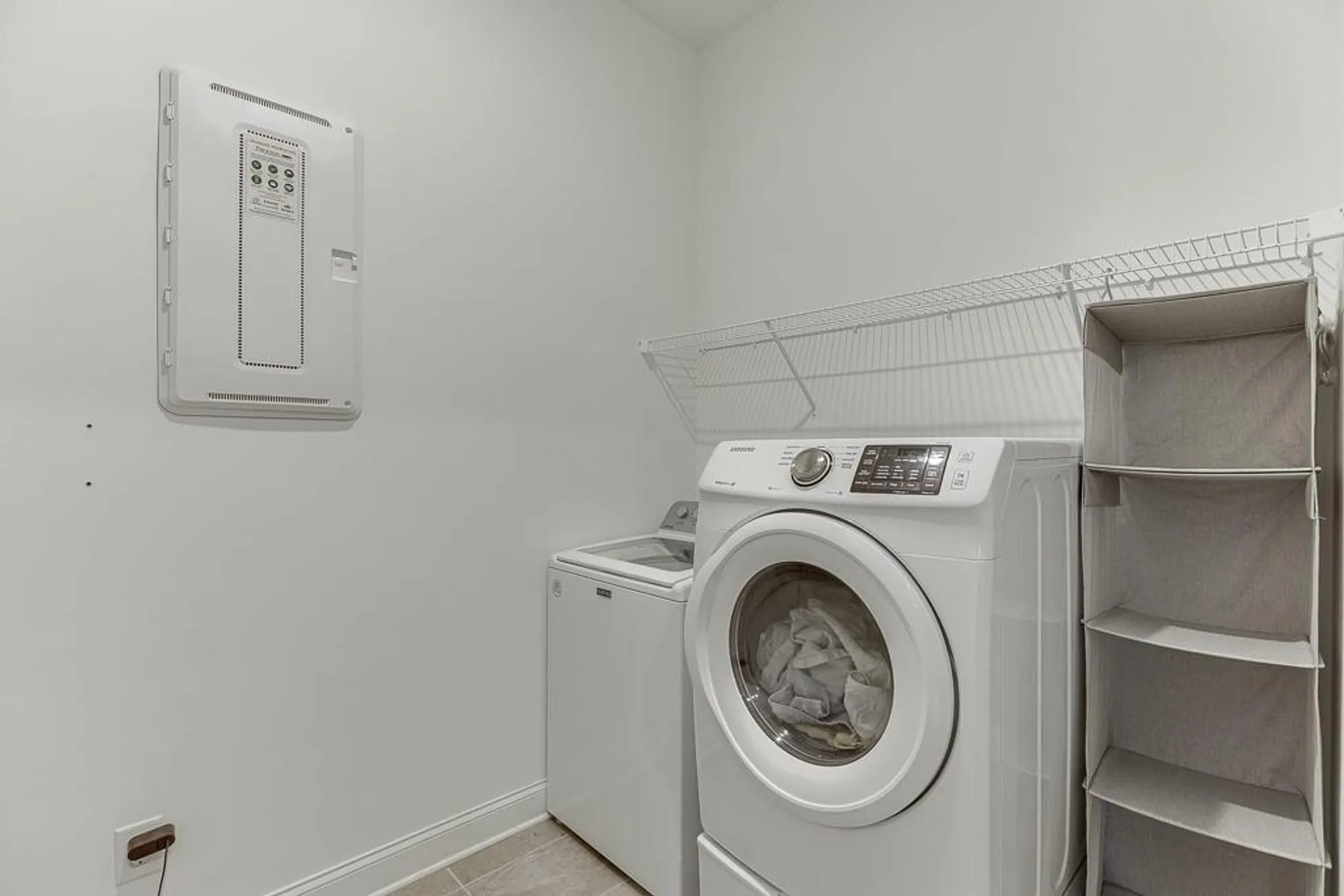 Property Slideshow image 30 of 43 | 6996 river rock dr, Flowery Branch, GA, 30542