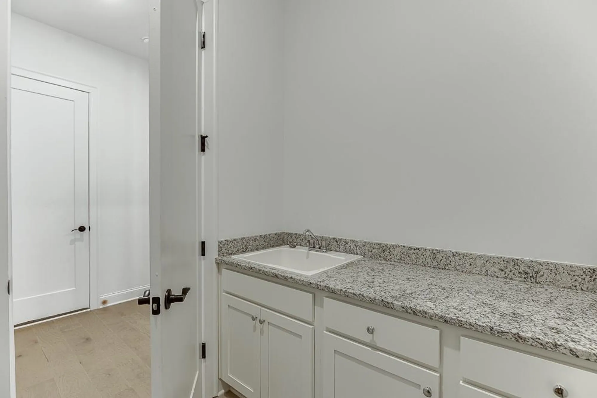 Property Slideshow image 31 of 43 | 6996 river rock dr, Flowery Branch, GA, 30542