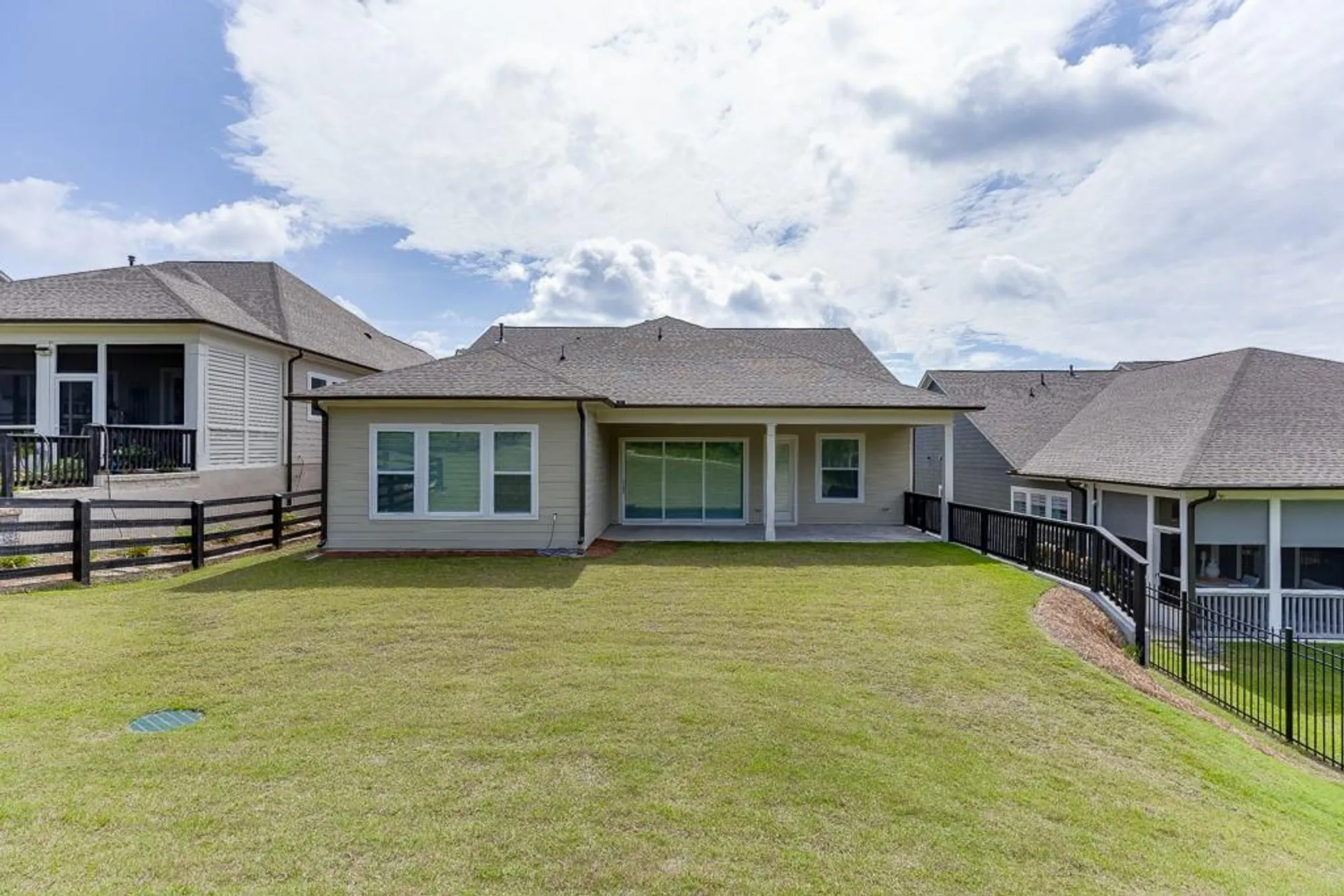 Property Slideshow image 42 of 43 | 6996 river rock dr, Flowery Branch, GA, 30542