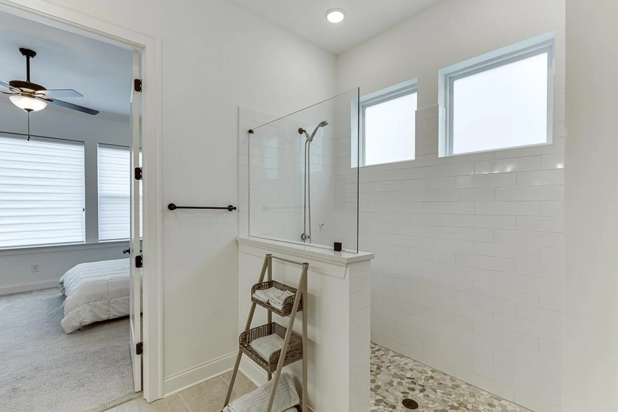 Property Slideshow image 36 of 43 | 6996 river rock dr, Flowery Branch, GA, 30542