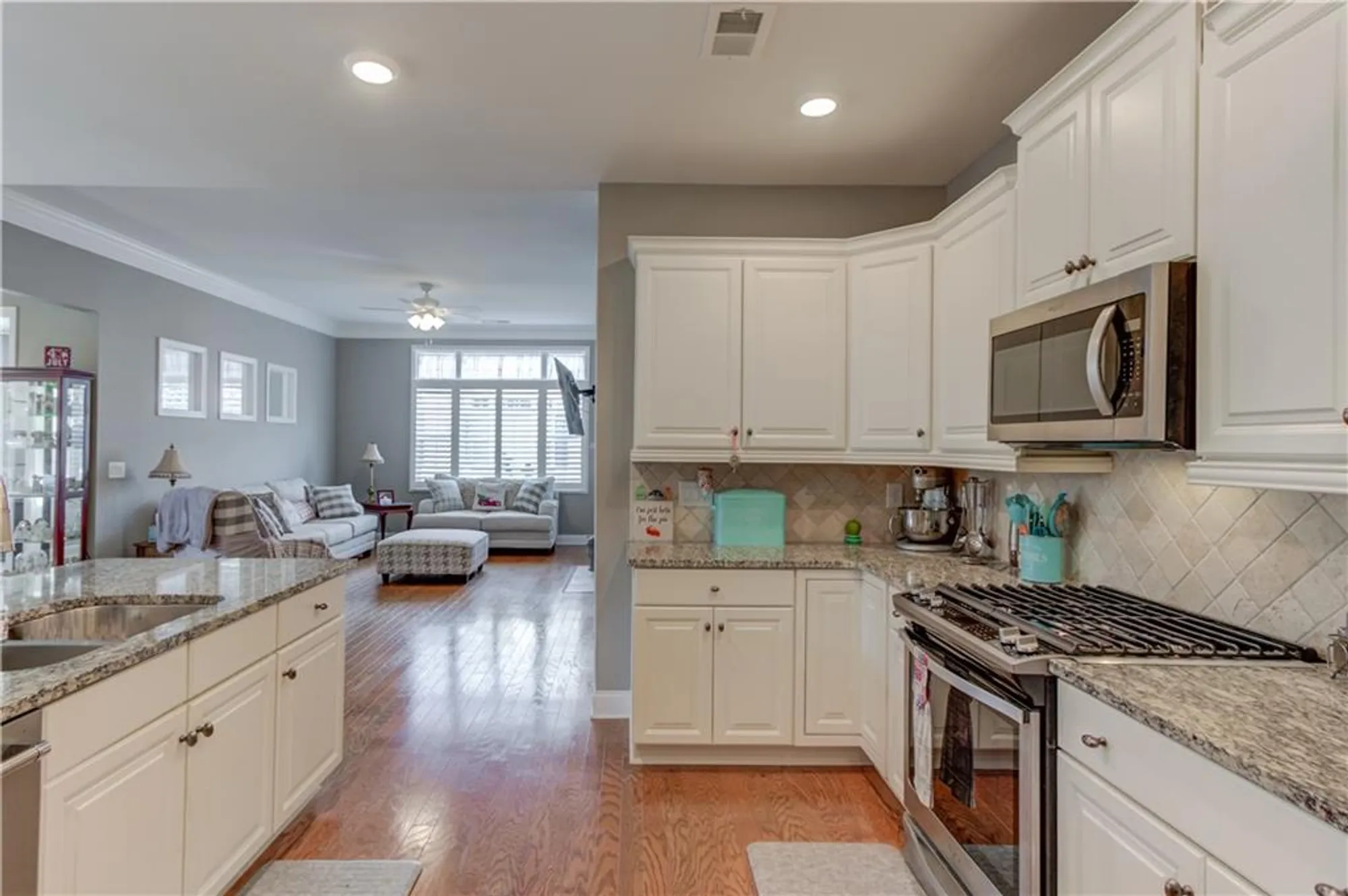 Property Slideshow image 20 of 43 | 3675 ridgehurst ln, Buford, GA, 30519