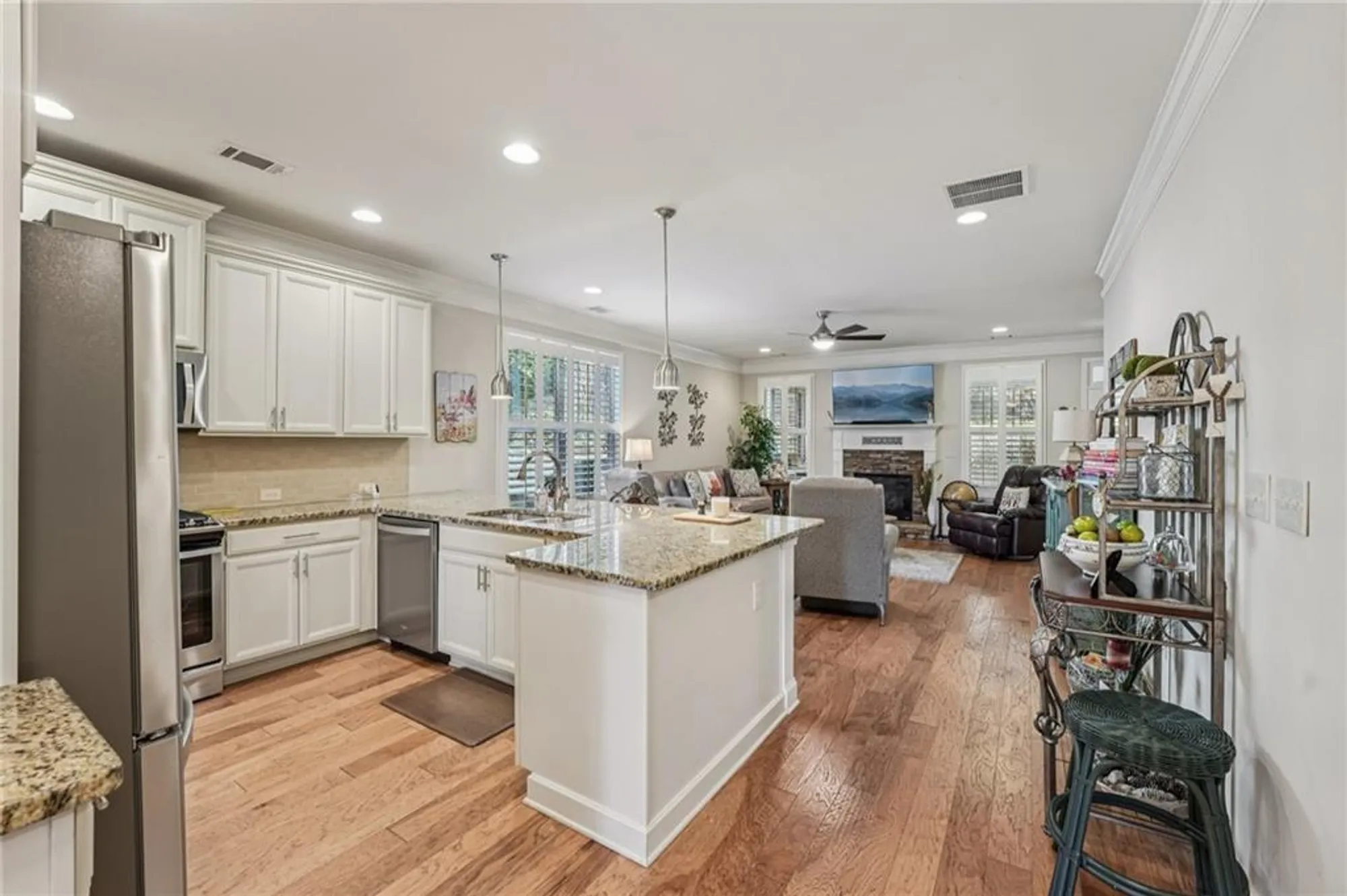 Property Slideshow image 16 of 93 | 102 woodsdale dr, Canton, GA, 30114