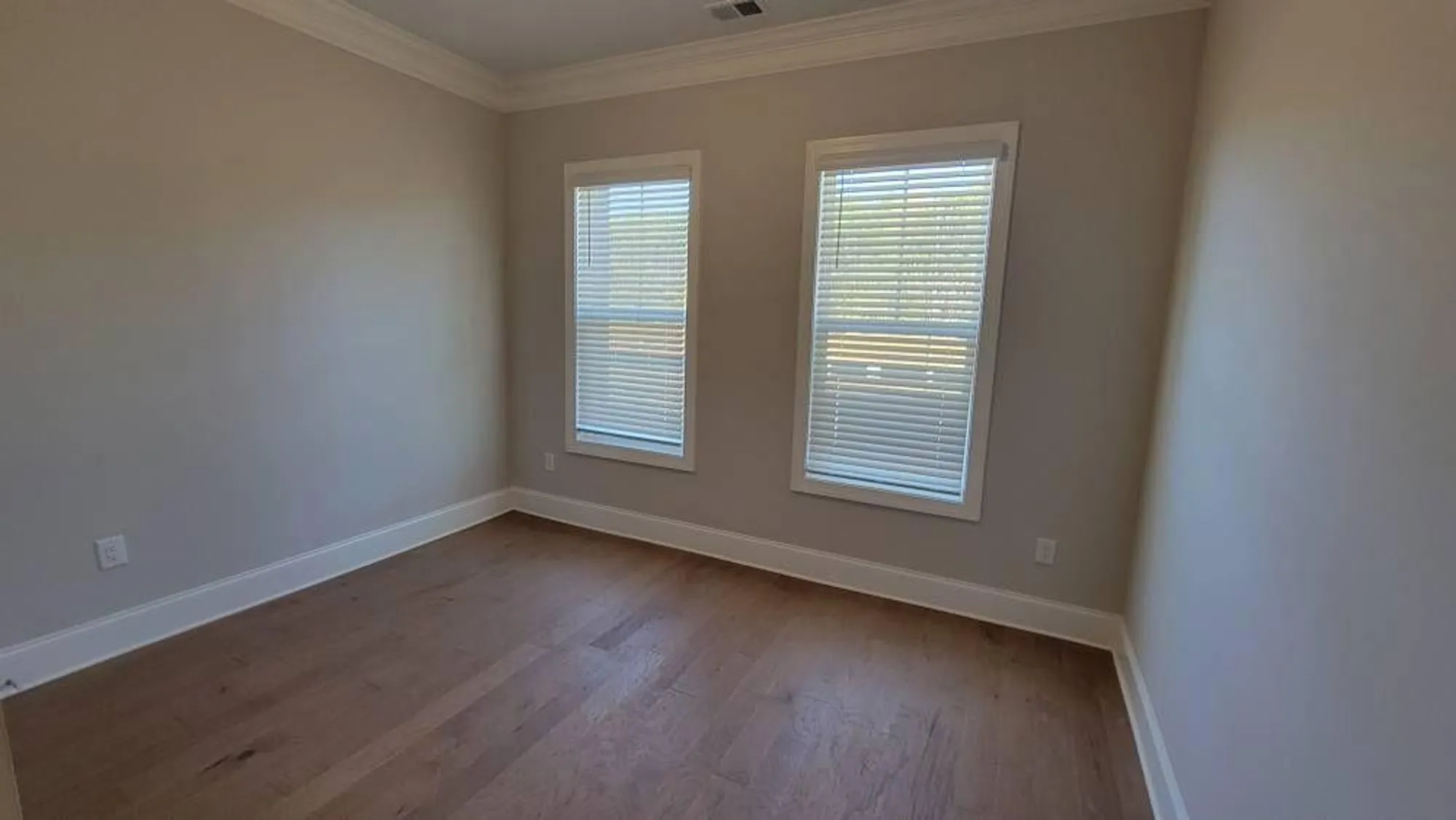 Property Slideshow image 25 of 57 | 261 vinca cir nw, Kennesaw, GA, 30144