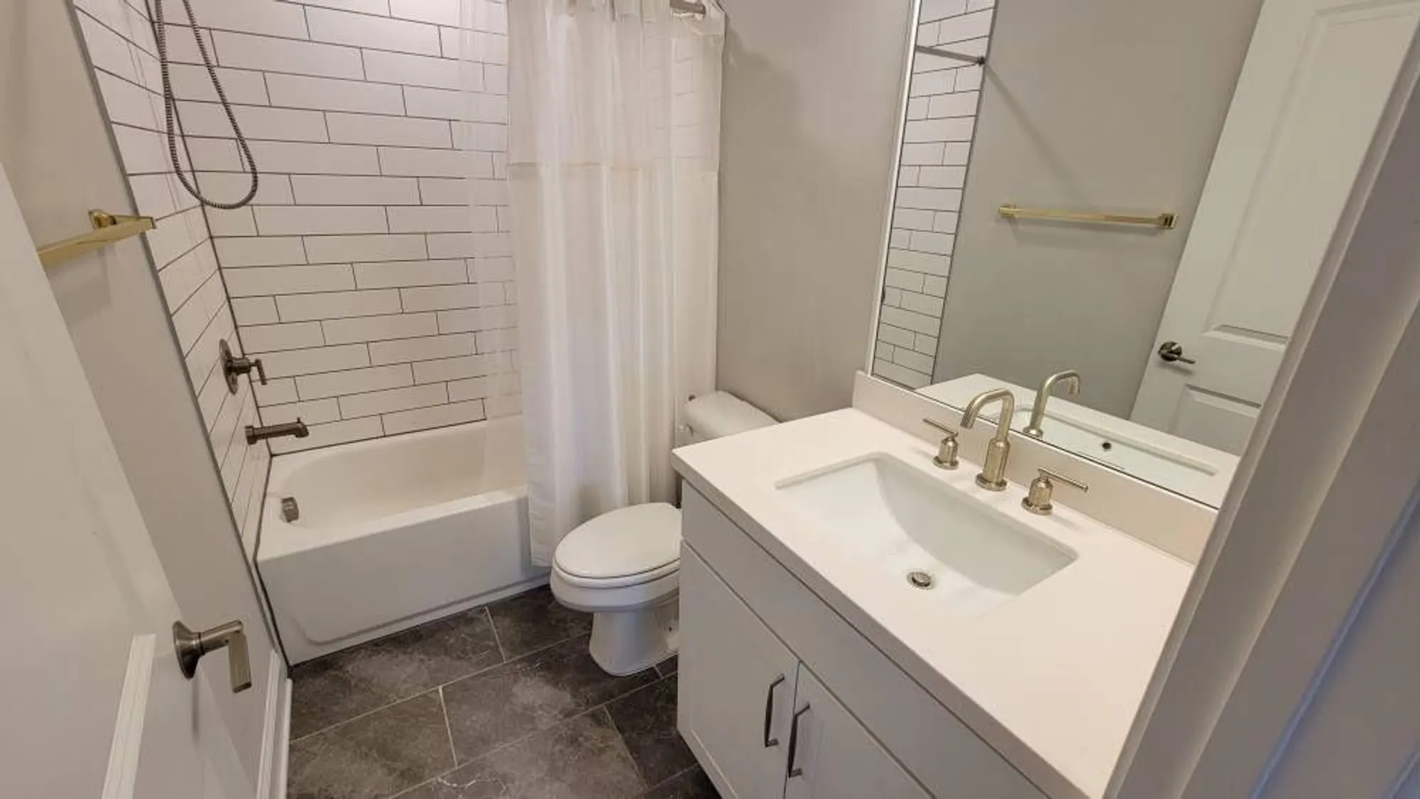 Property Slideshow image 33 of 57 | 261 vinca cir nw, Kennesaw, GA, 30144