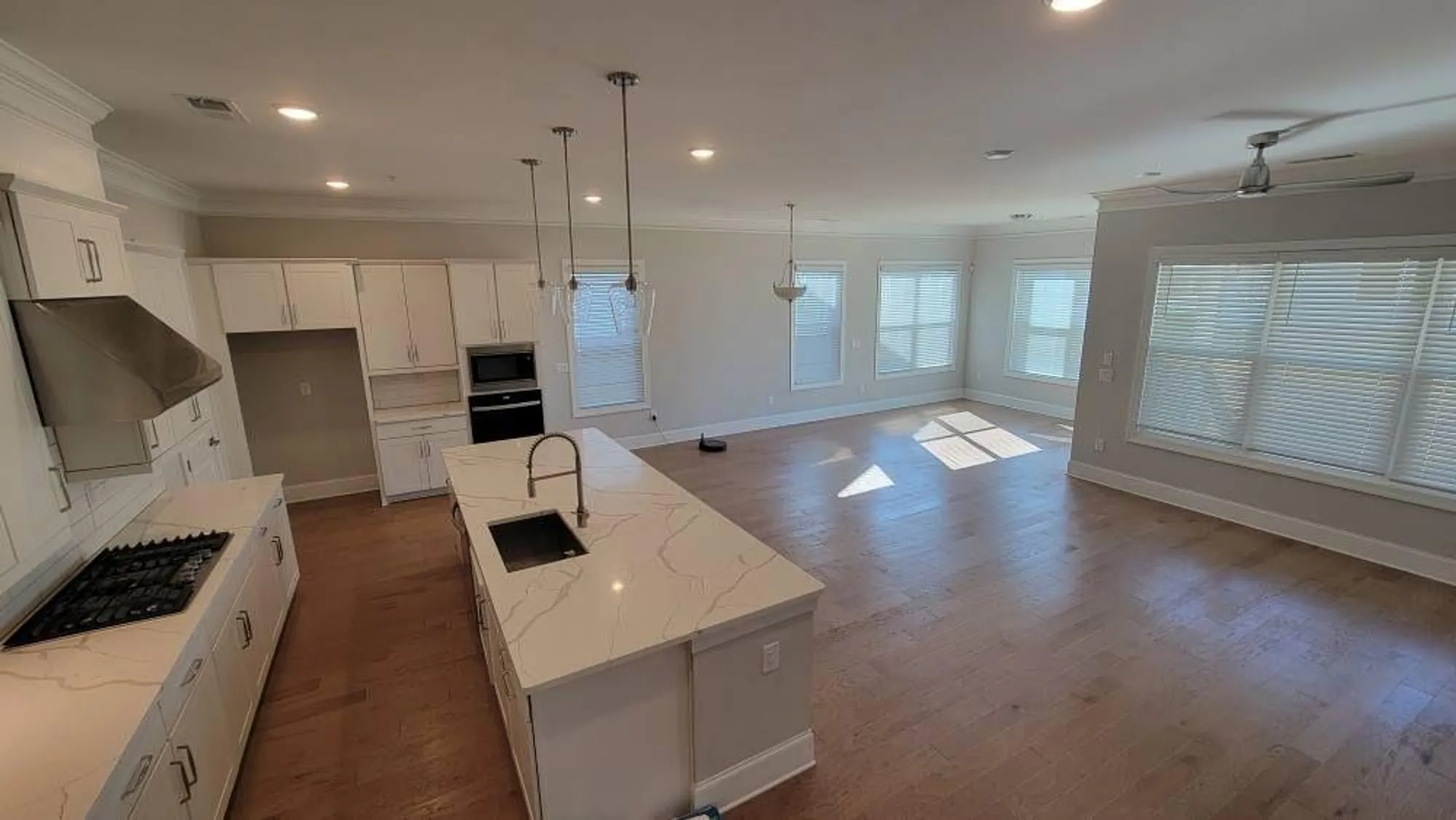 Property Slideshow image 4 of 57 | 261 vinca cir nw, Kennesaw, GA, 30144