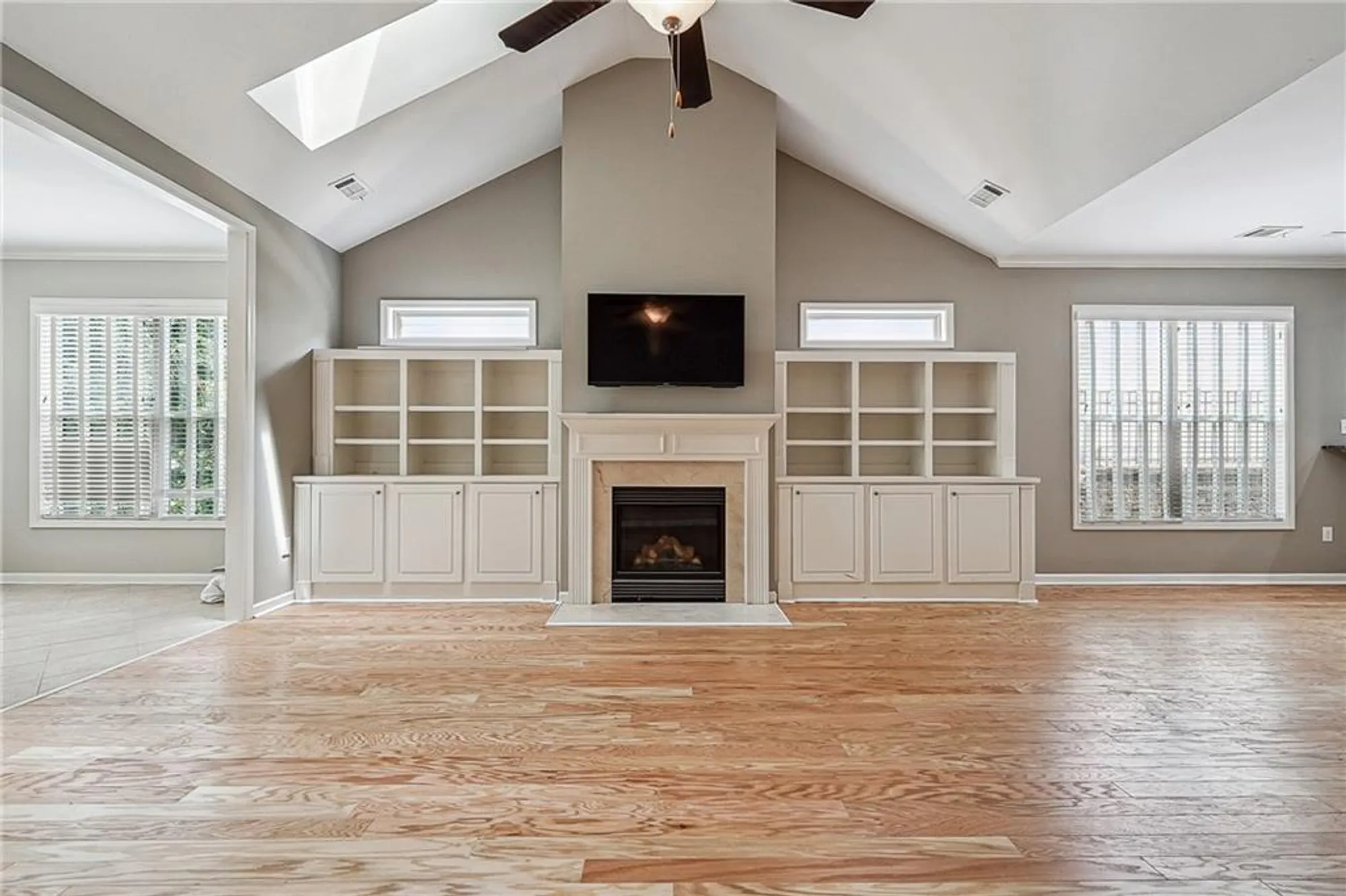 Property Slideshow image 1 of 33 | 6722 blue heron way, Flowery Branch, GA, 30542