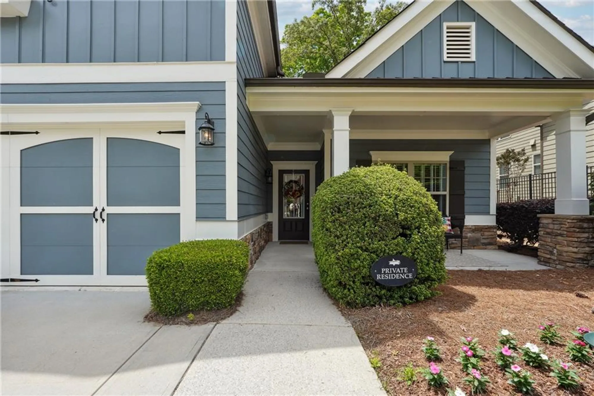 Property Slideshow image 4 of 33 | 6722 blue heron way, Flowery Branch, GA, 30542
