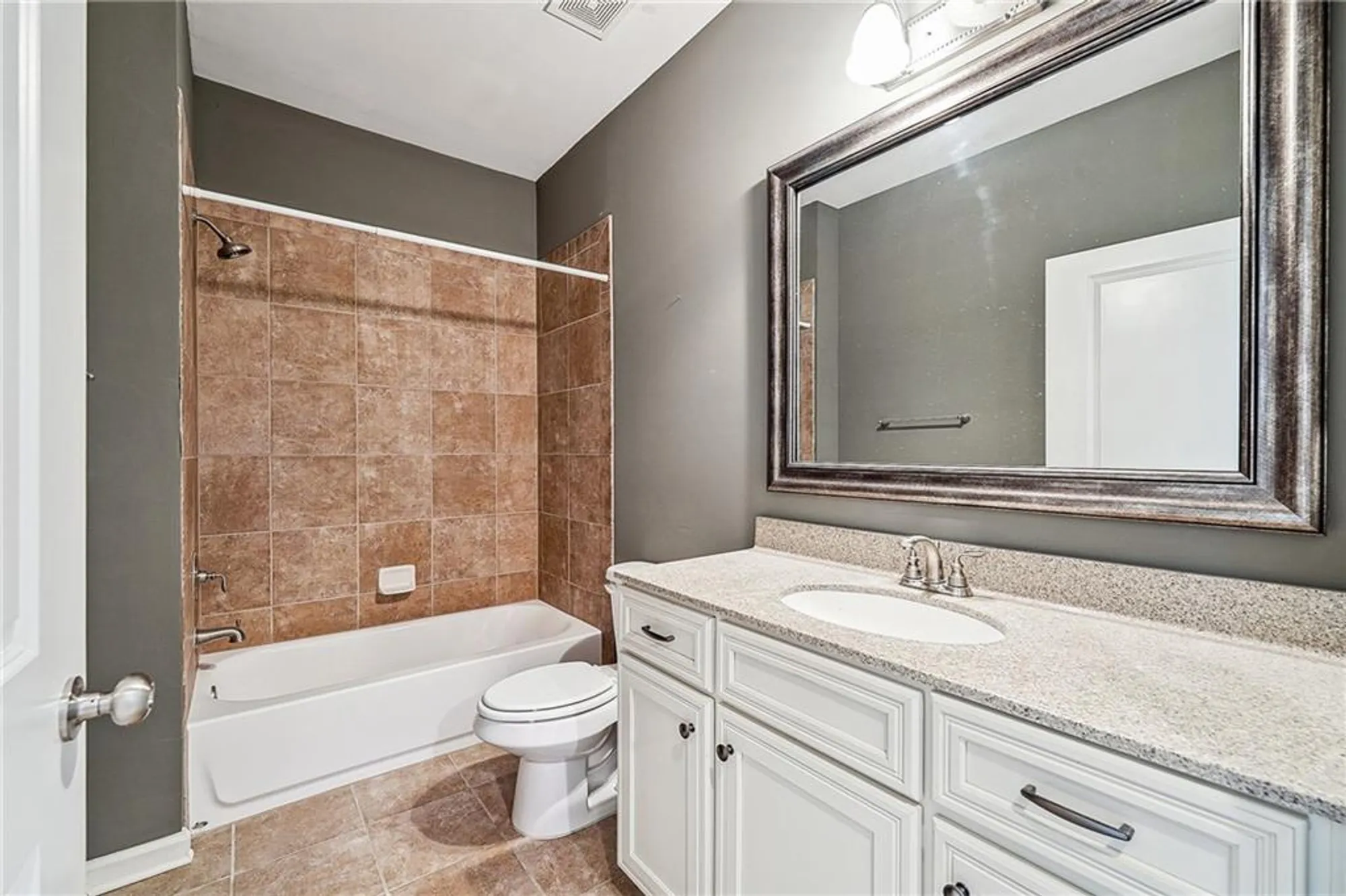 Property Slideshow image 22 of 33 | 6722 blue heron way, Flowery Branch, GA, 30542