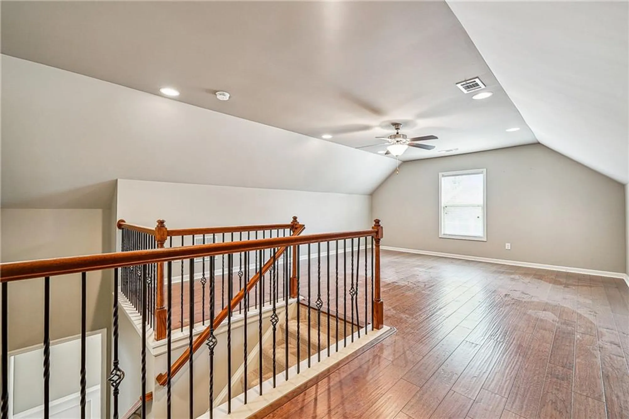 Property Slideshow image 27 of 33 | 6722 blue heron way, Flowery Branch, GA, 30542