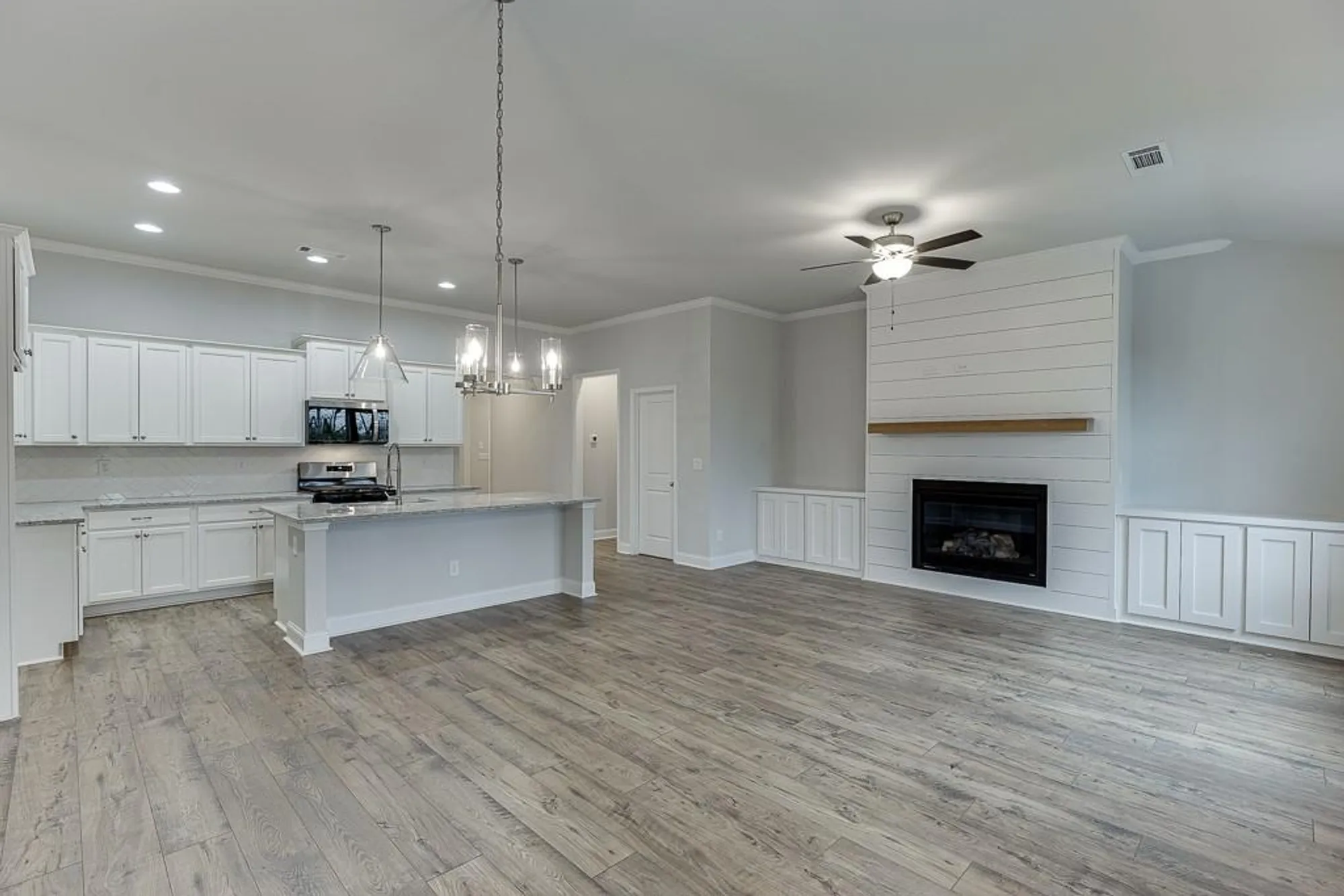 Property Slideshow image 20 of 69 | 223 montview dr, Jefferson, GA, 30549