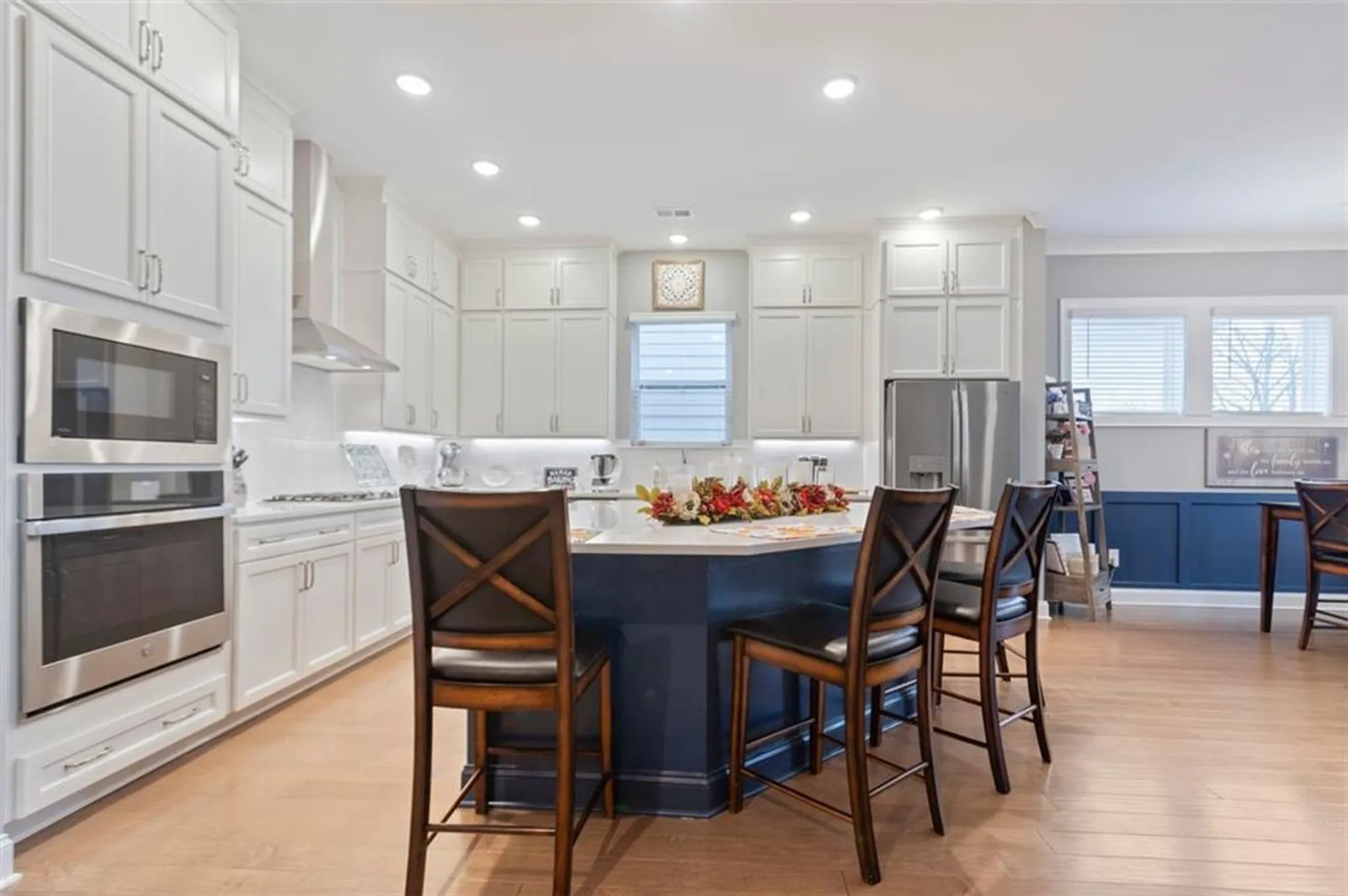 Property Slideshow image 10 of 39 | 6985 river rock dr, Flowery Branch, GA, 30542