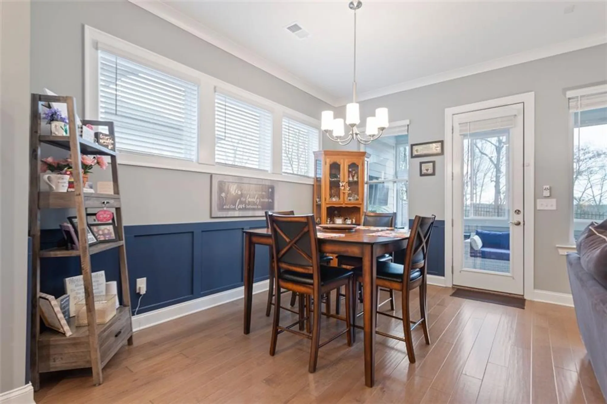 Property Slideshow image 15 of 39 | 6985 river rock dr, Flowery Branch, GA, 30542