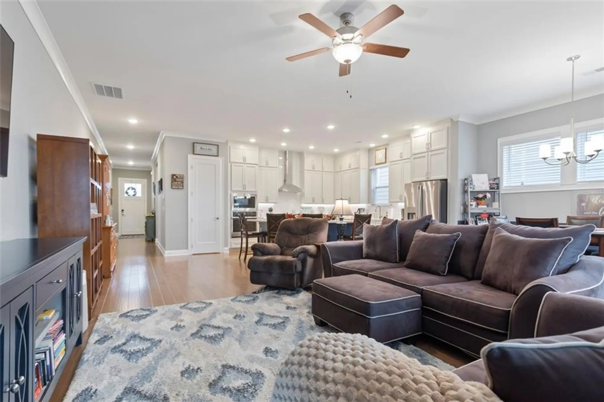 Property Slideshow image 19 of 39 | 6985 river rock dr, Flowery Branch, GA, 30542