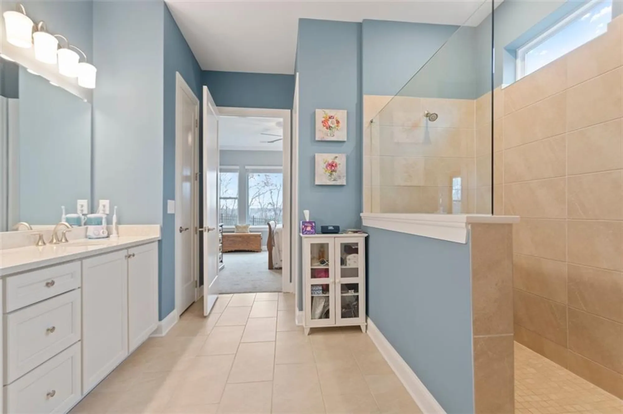 Property Slideshow image 24 of 39 | 6985 river rock dr, Flowery Branch, GA, 30542