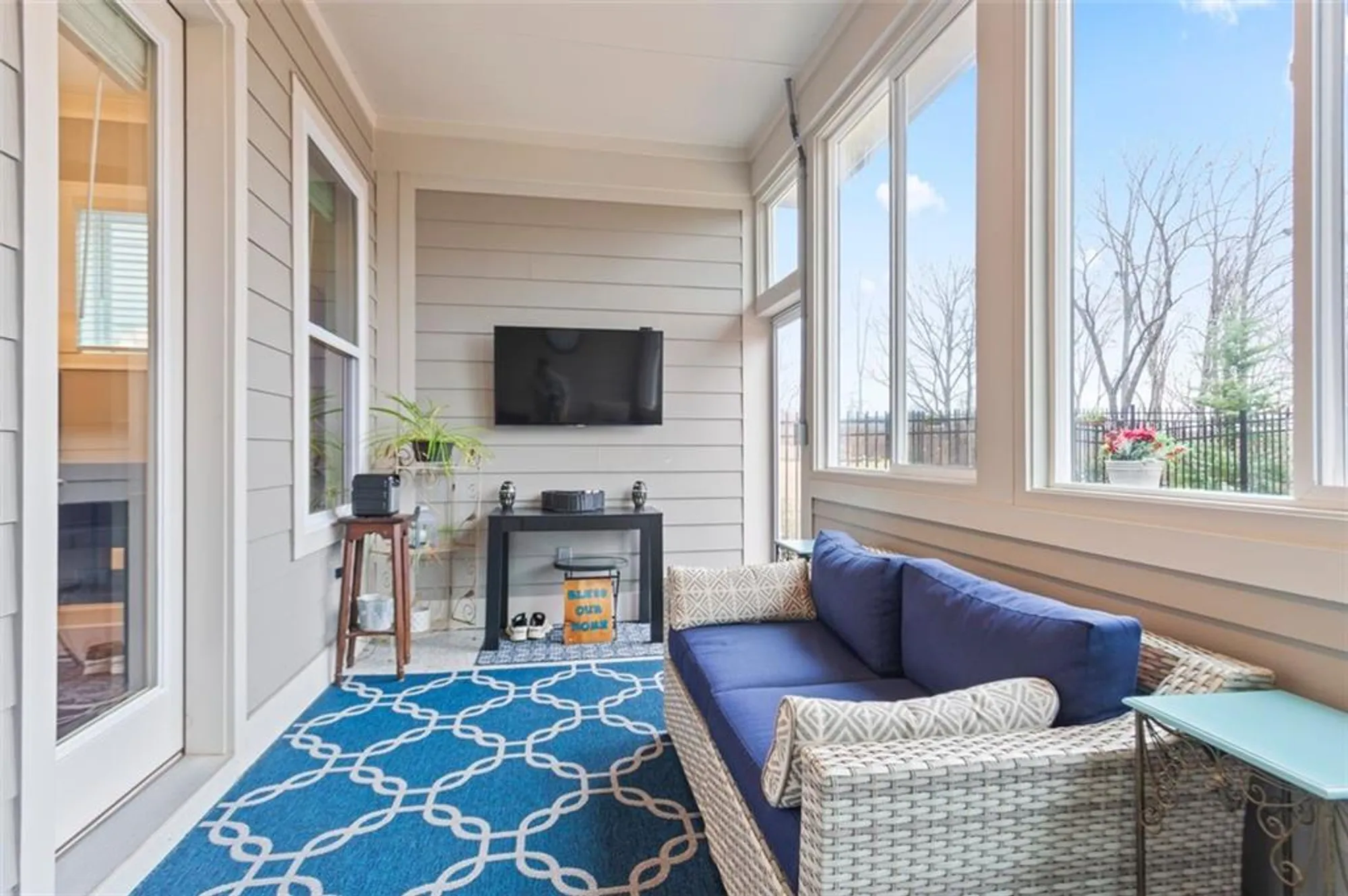 Property Slideshow image 21 of 39 | 6985 river rock dr, Flowery Branch, GA, 30542