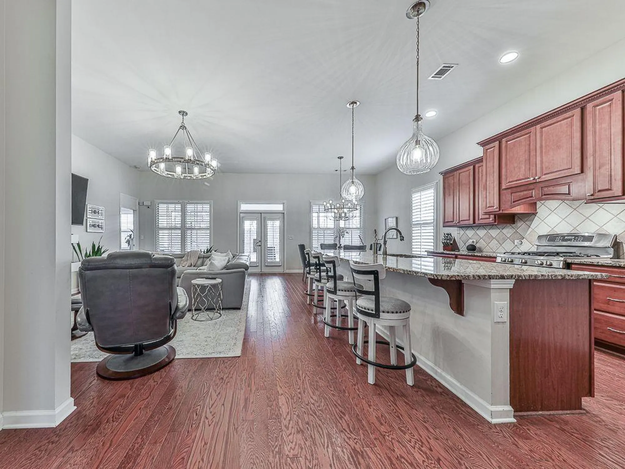 Property Slideshow image 11 of 73 | 206 canyon fairway trce, Canton, GA, 30114