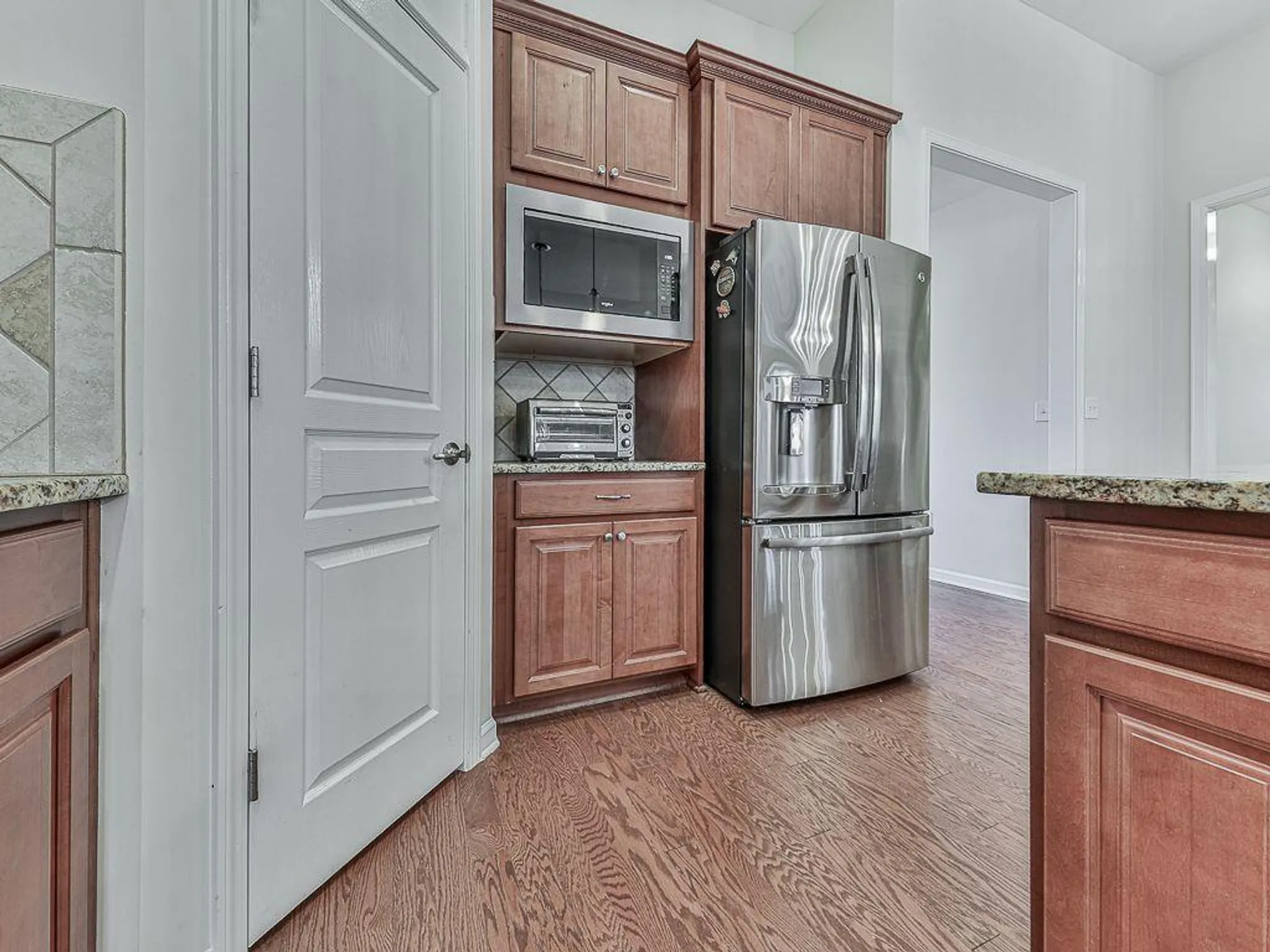 Property Slideshow image 17 of 73 | 206 canyon fairway trce, Canton, GA, 30114