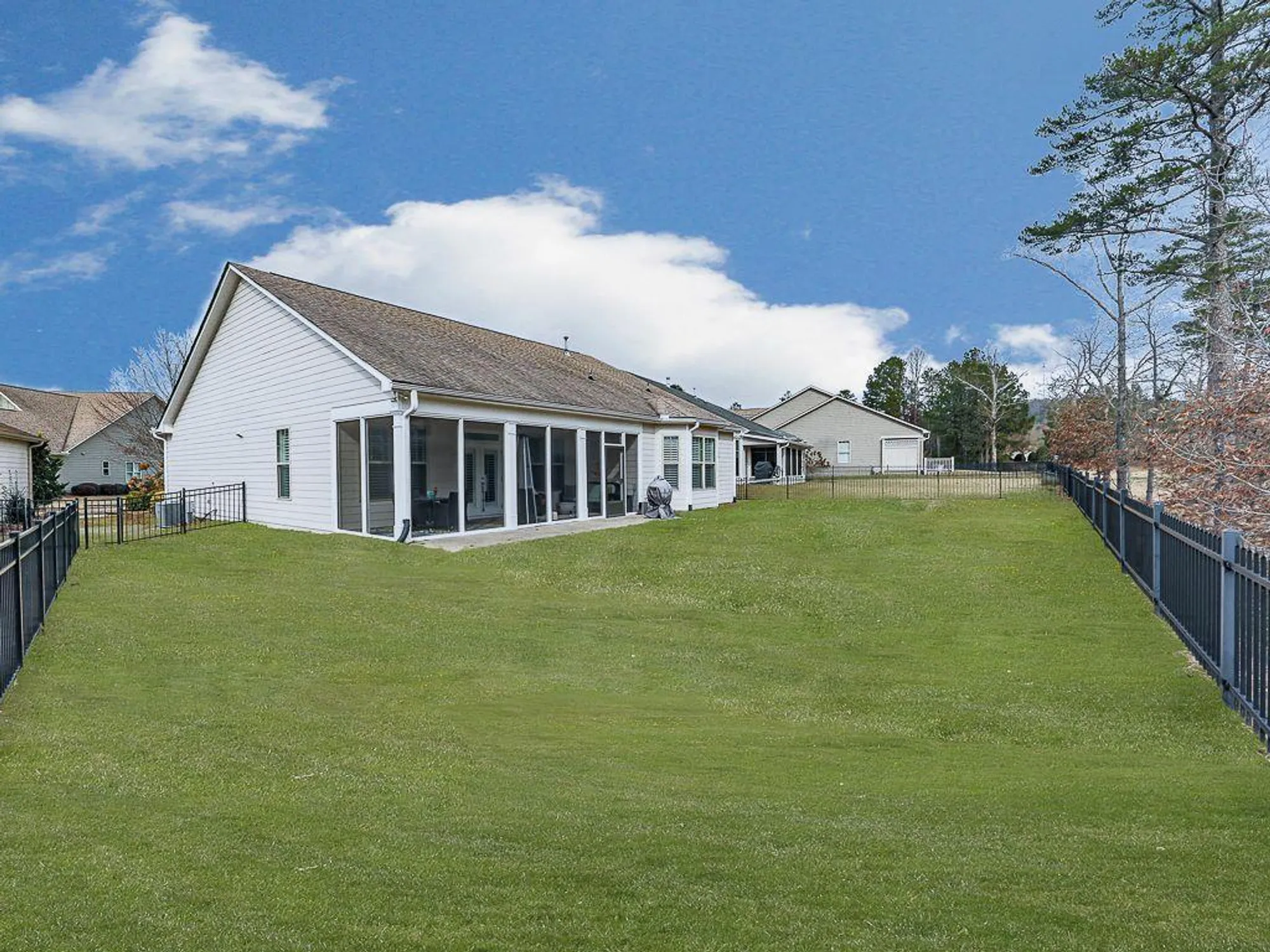 Property Slideshow image 40 of 73 | 206 canyon fairway trce, Canton, GA, 30114