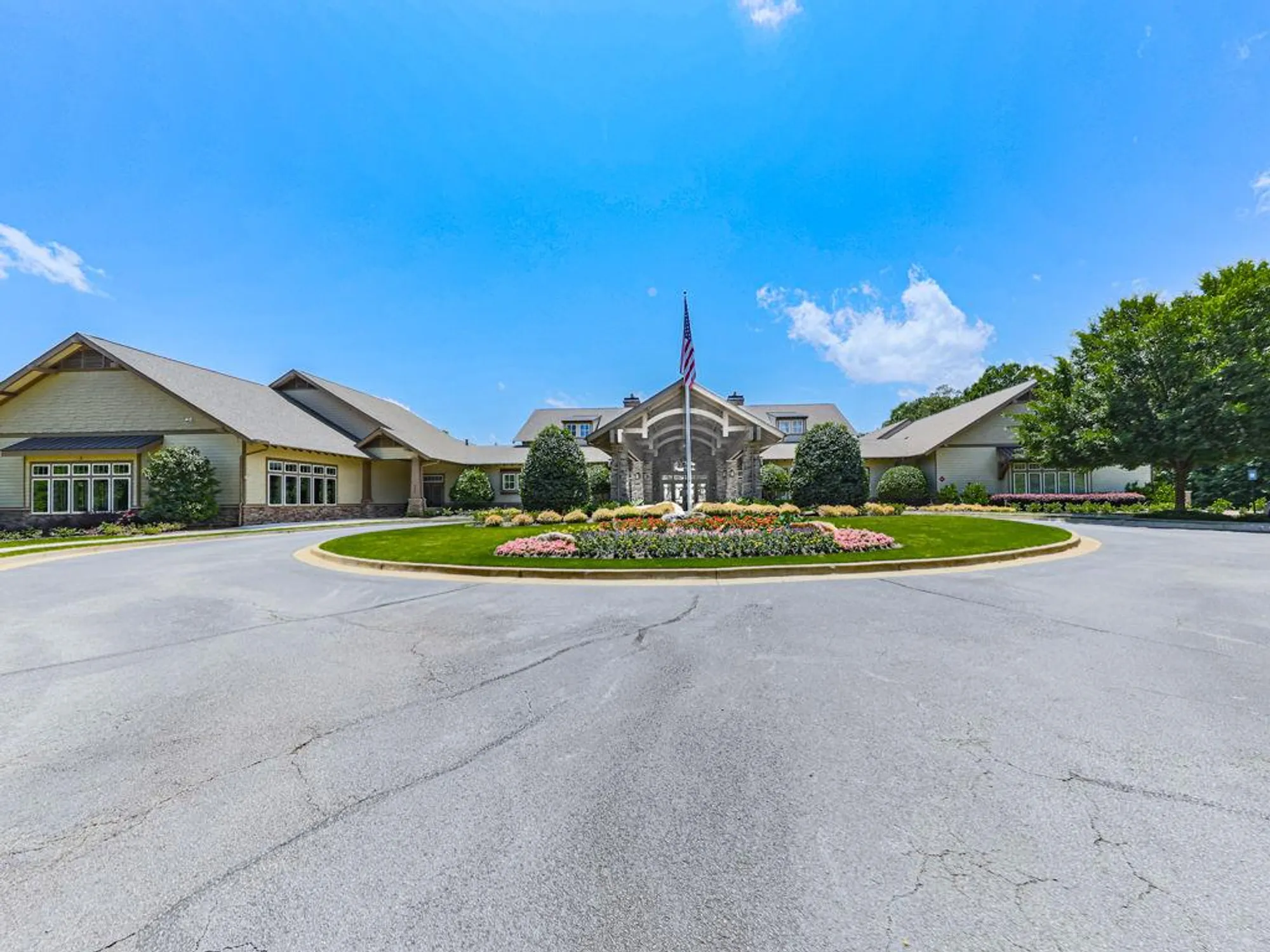 Property Slideshow image 48 of 73 | 206 canyon fairway trce, Canton, GA, 30114