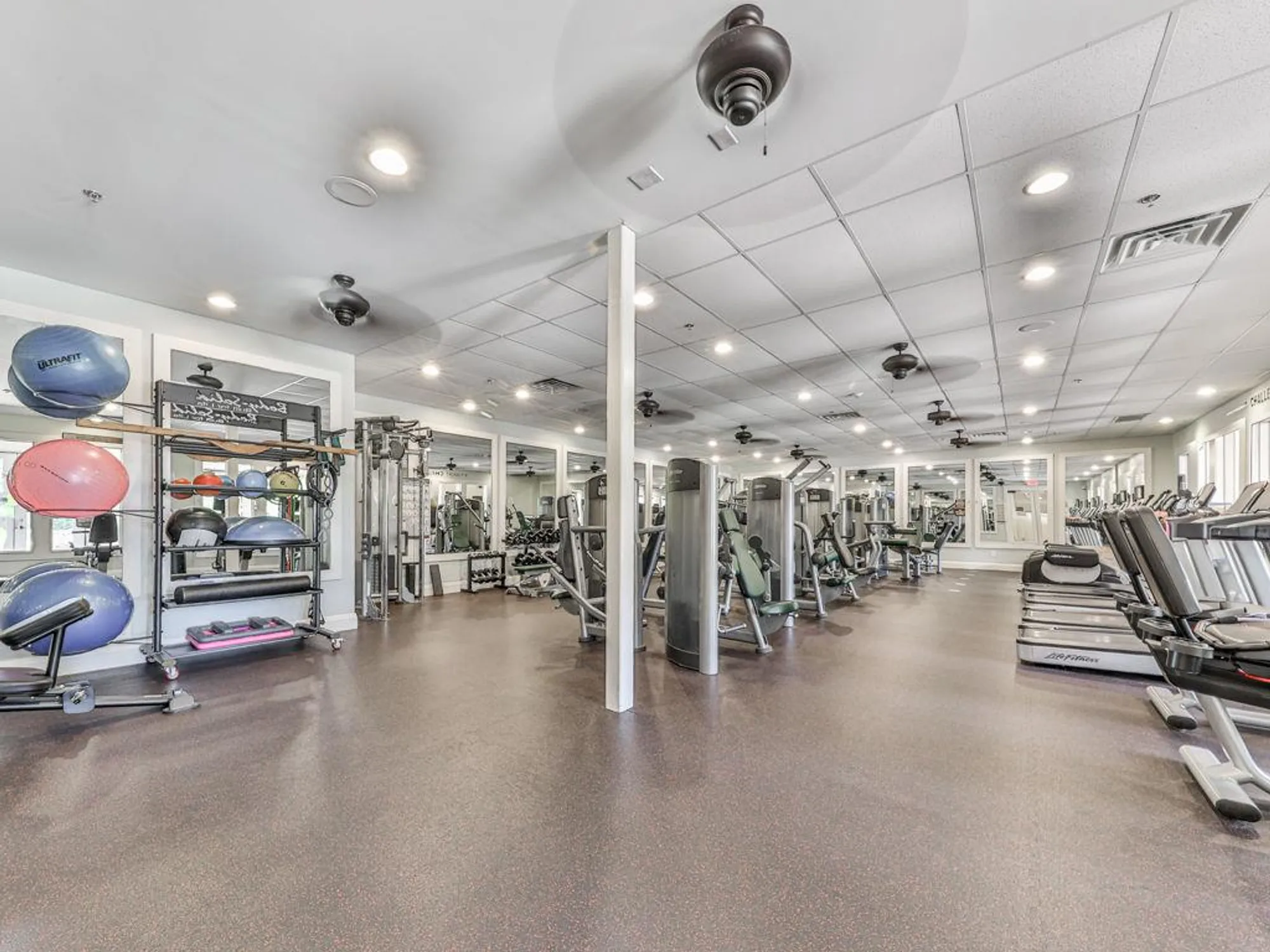 Property Slideshow image 53 of 73 | 206 canyon fairway trce, Canton, GA, 30114