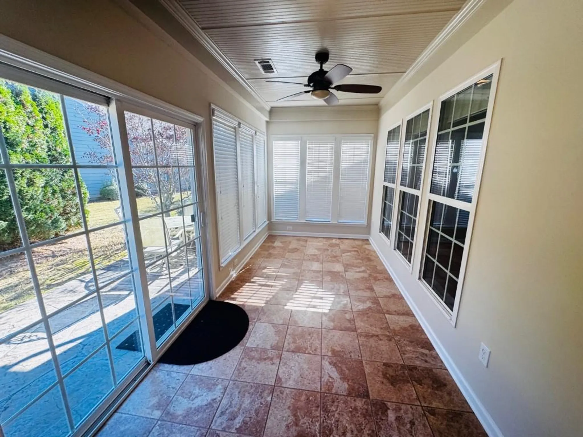 Property Slideshow image 22 of 27 | 6242 ivy stone way, Hoschton, GA, 30548