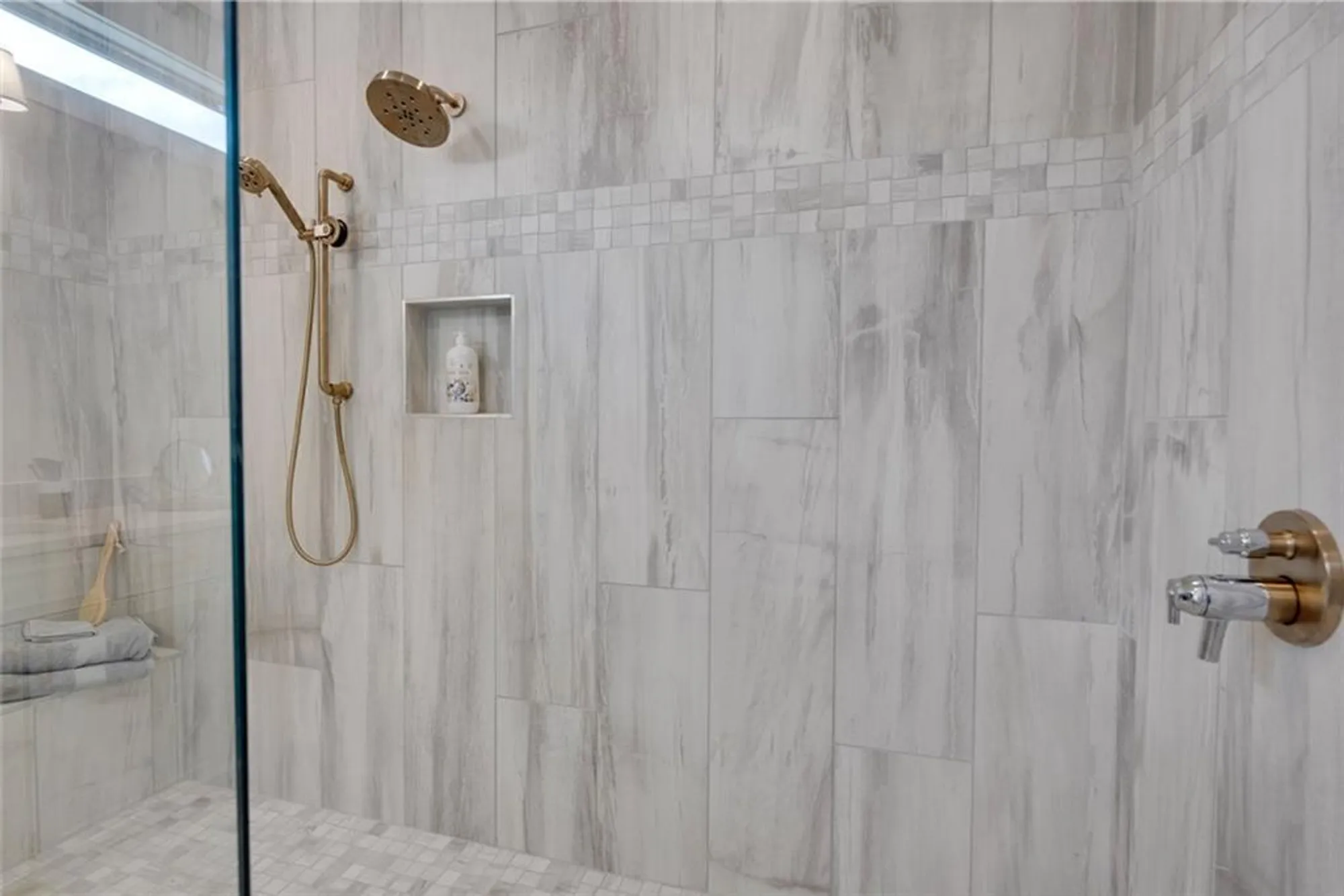 Property Slideshow image 48 of 70 | 753 brooke view dr, Canton, GA, 30115