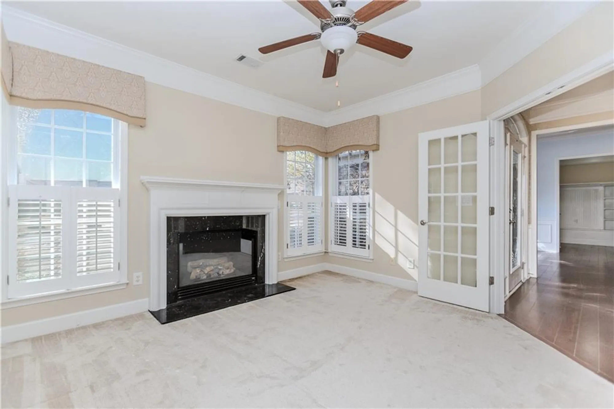 Property Slideshow image 6 of 47 | 115 creekside ct, Griffin, GA, 30223