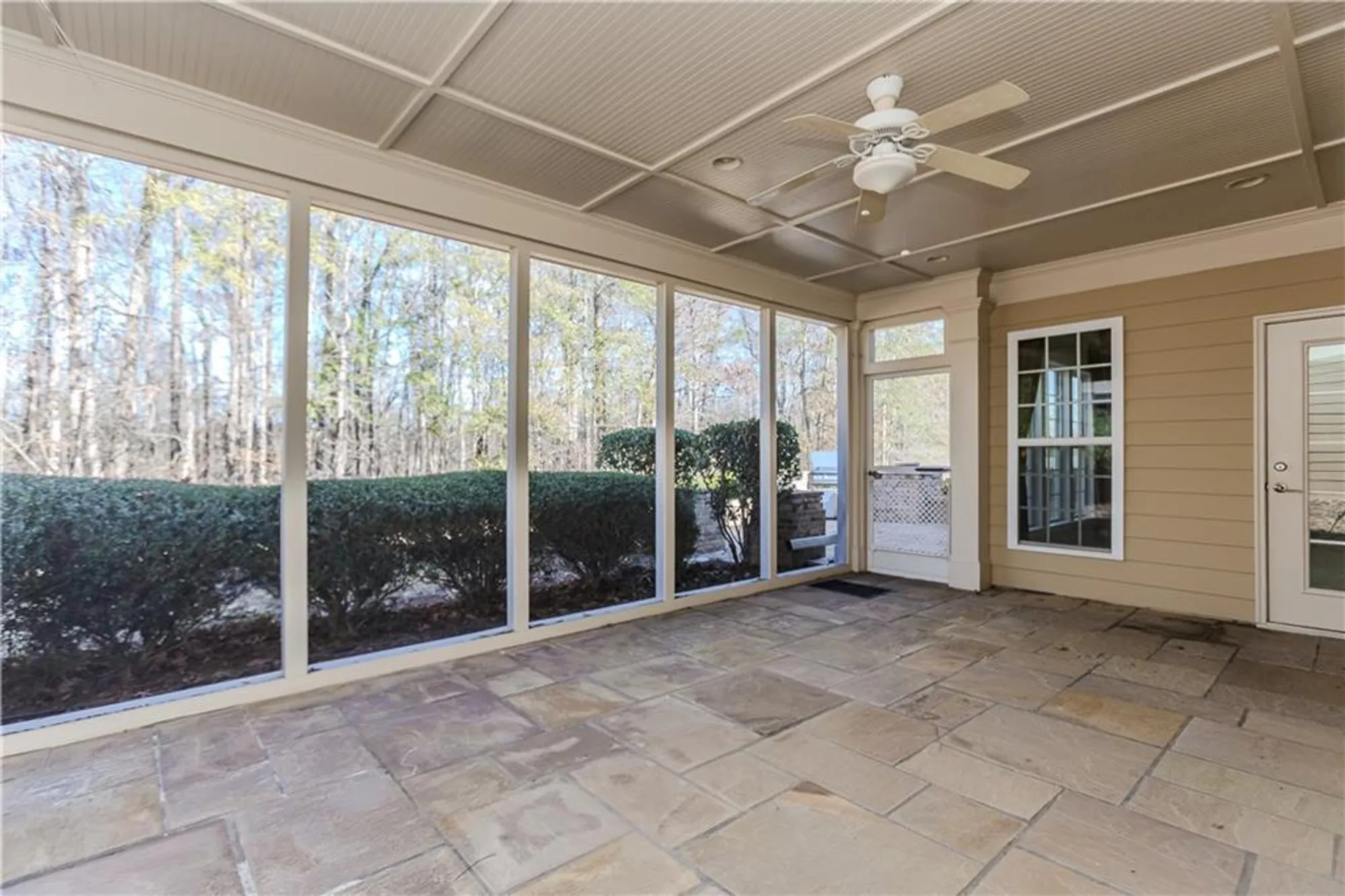 Property Slideshow image 31 of 47 | 115 creekside ct, Griffin, GA, 30223