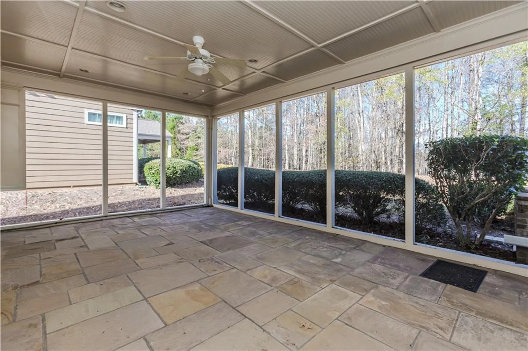 Property Slideshow image 30 of 47 | 115 creekside ct, Griffin, GA, 30223