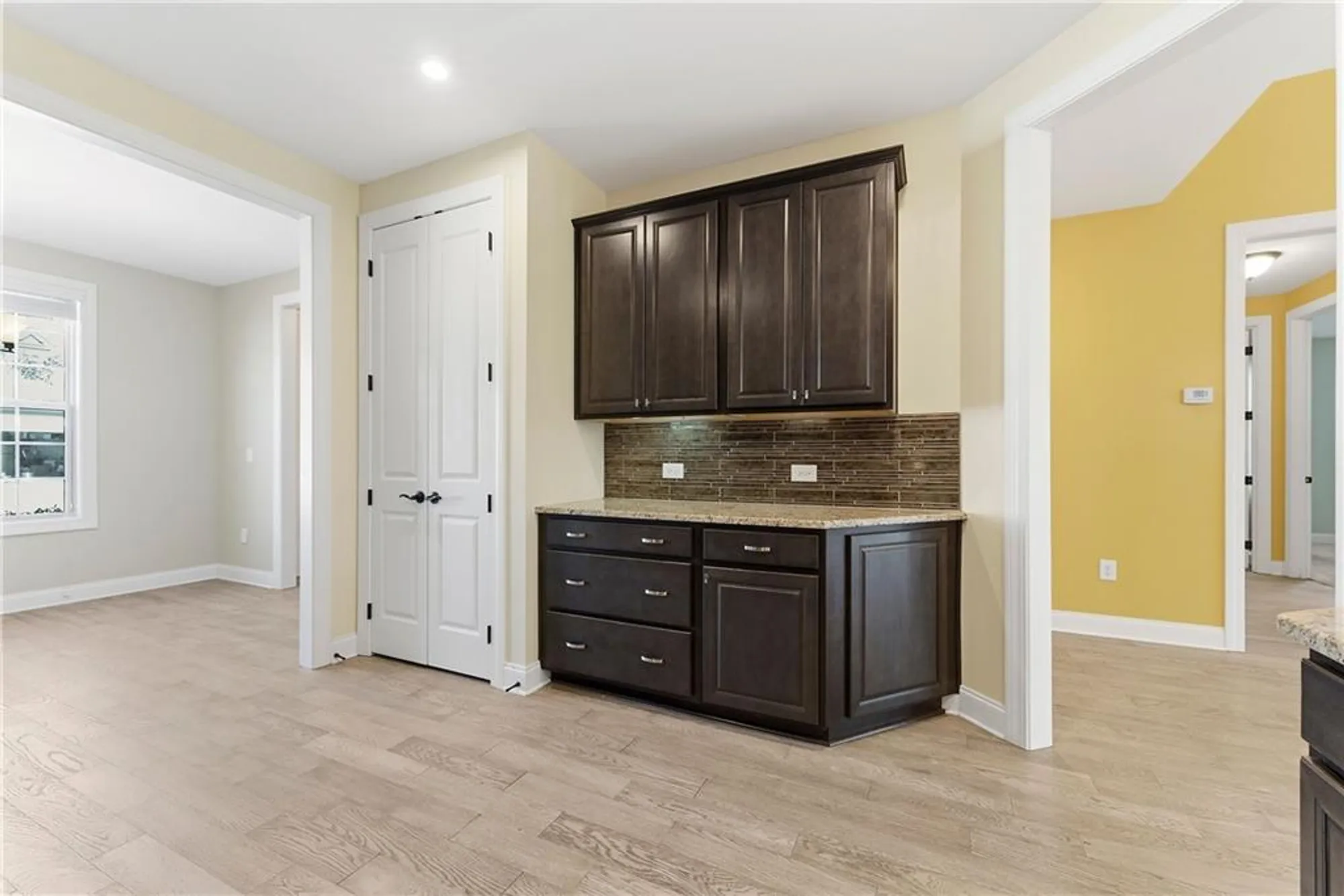 Property Slideshow image 9 of 23 | 321 cottonwood cir, Peachtree City, GA, 30269