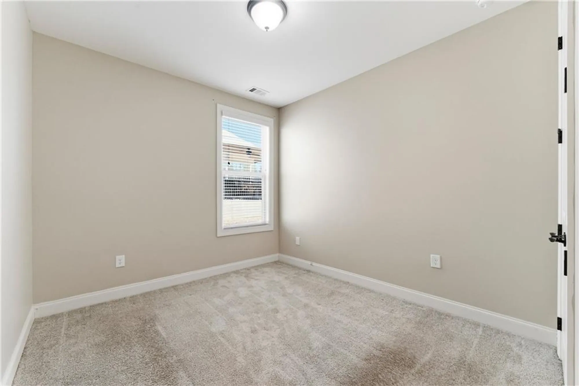 Property Slideshow image 14 of 23 | 321 cottonwood cir, Peachtree City, GA, 30269