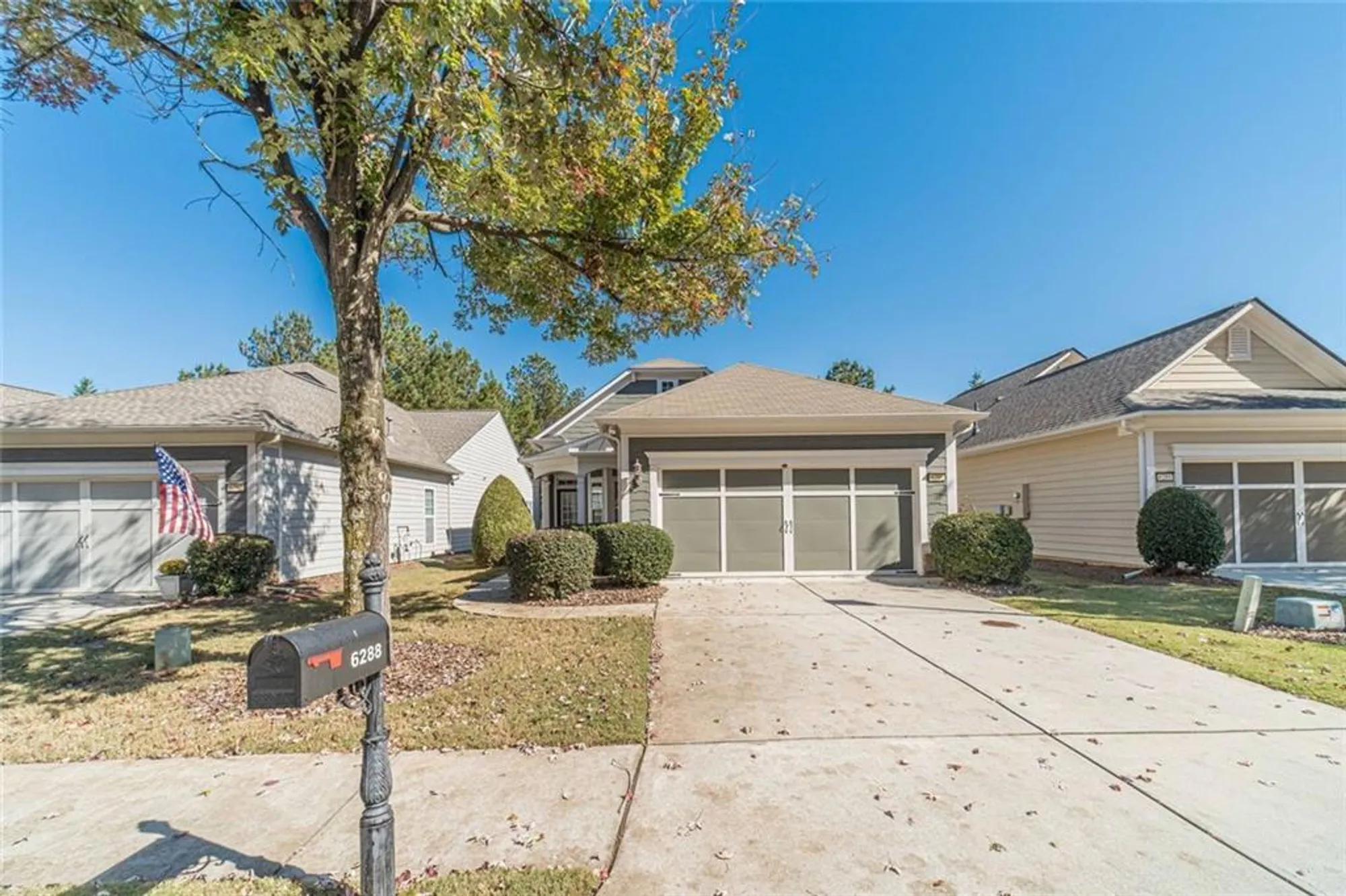 Property Slideshow image 2 of 60 | 6288 ivy stone way, Hoschton, GA, 30548